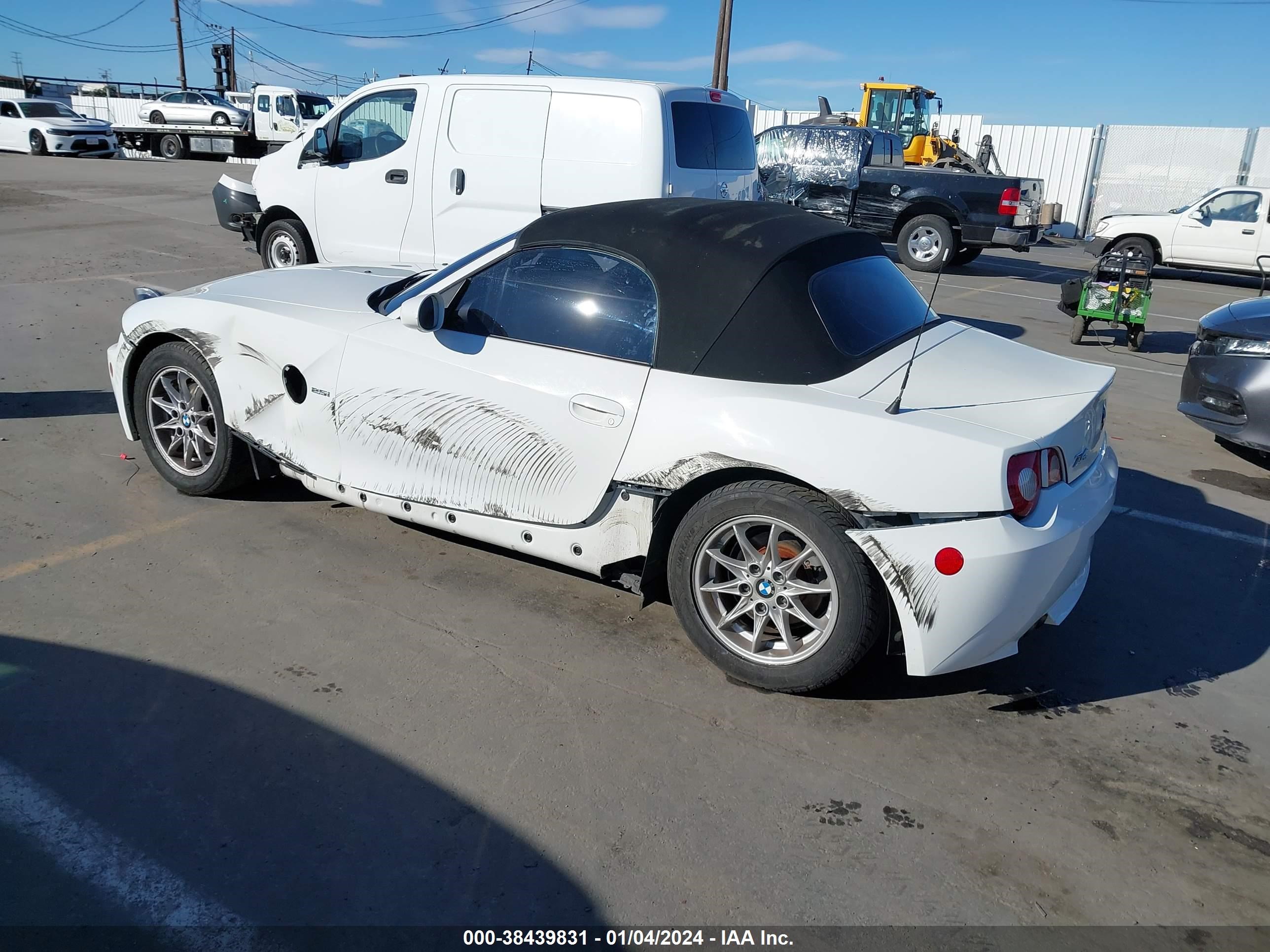 Photo 2 VIN: 4USBT33525LS55824 - BMW Z4 