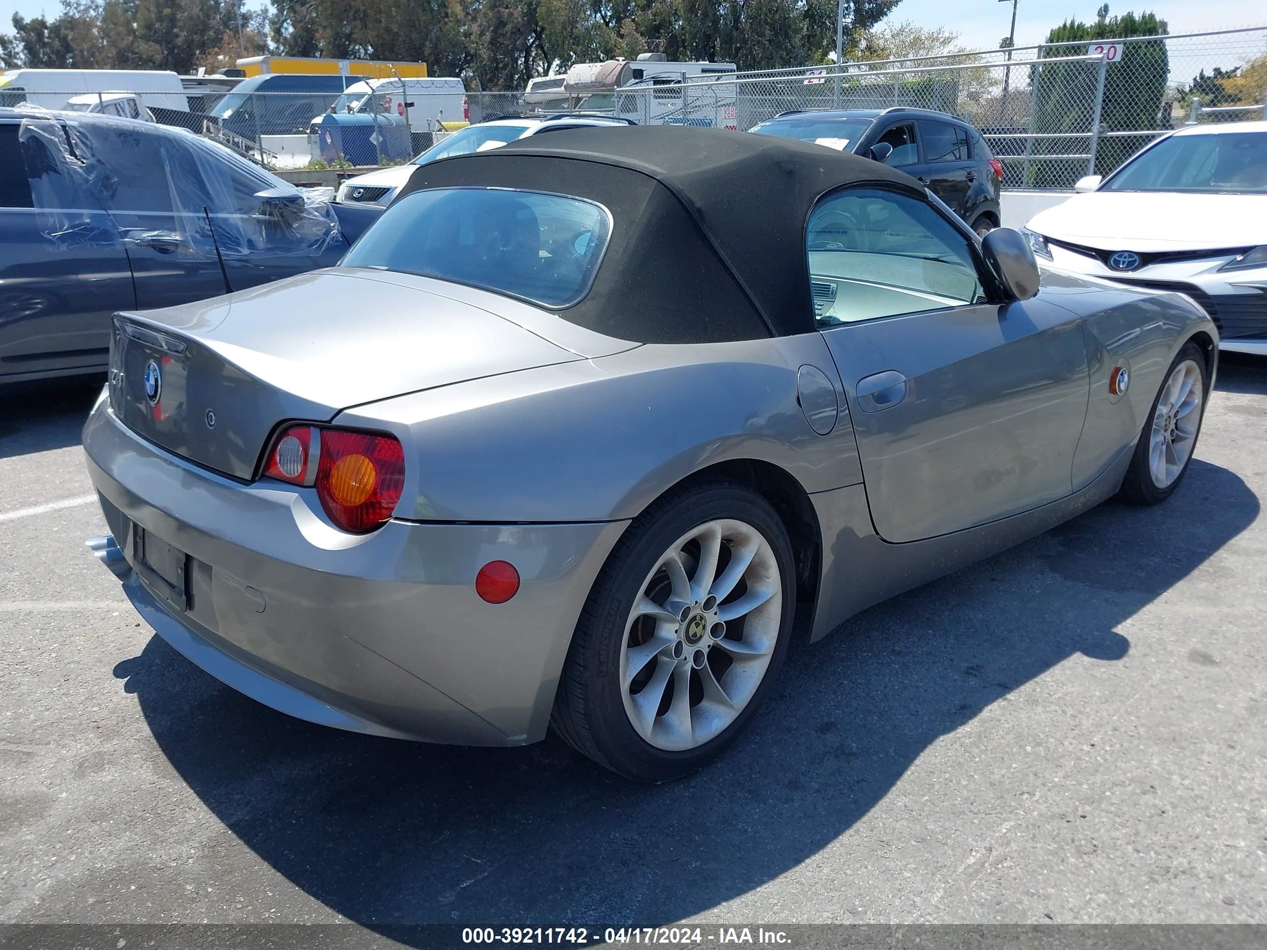 Photo 3 VIN: 4USBT33574LS50407 - BMW Z4 