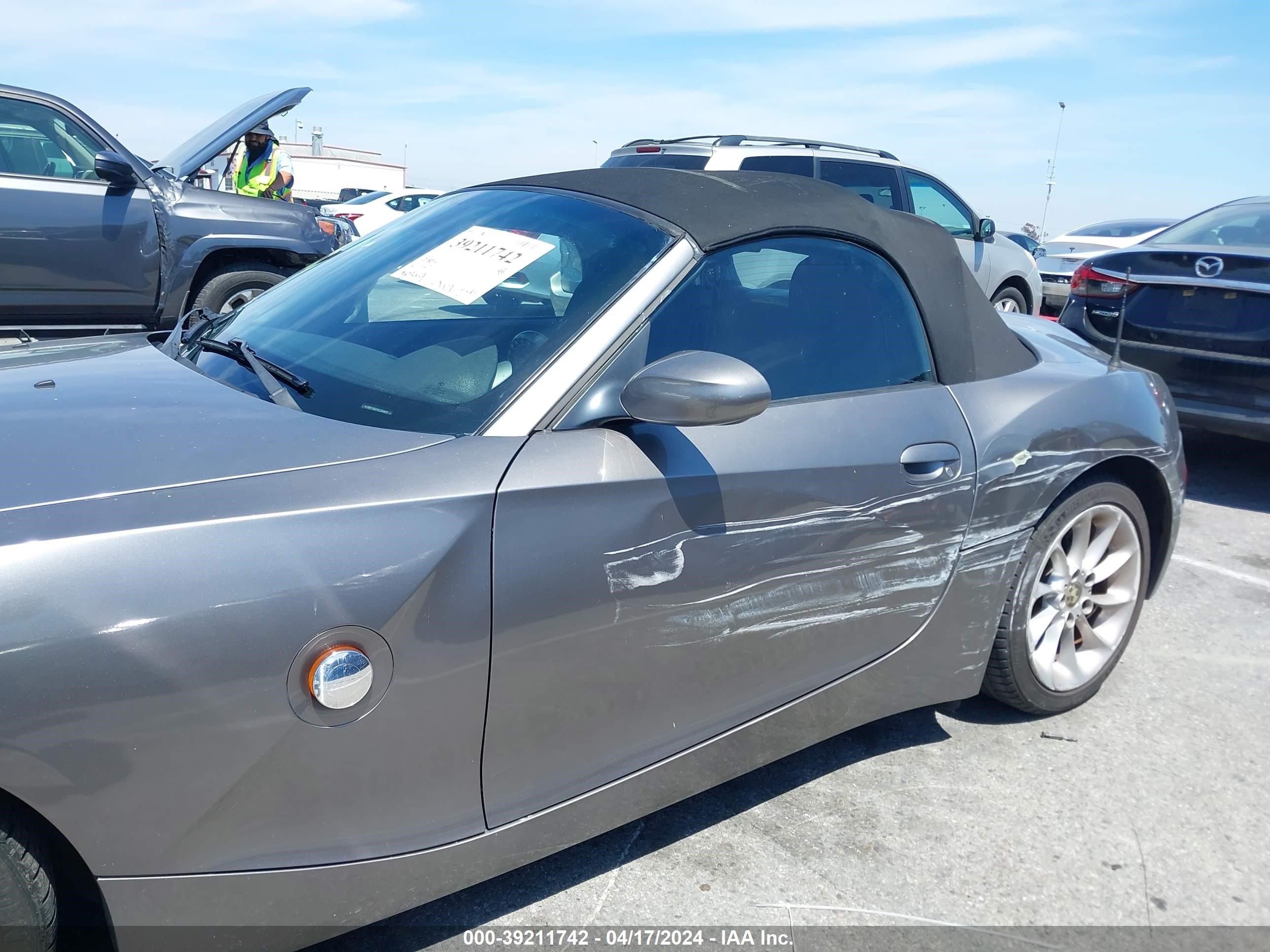 Photo 5 VIN: 4USBT33574LS50407 - BMW Z4 