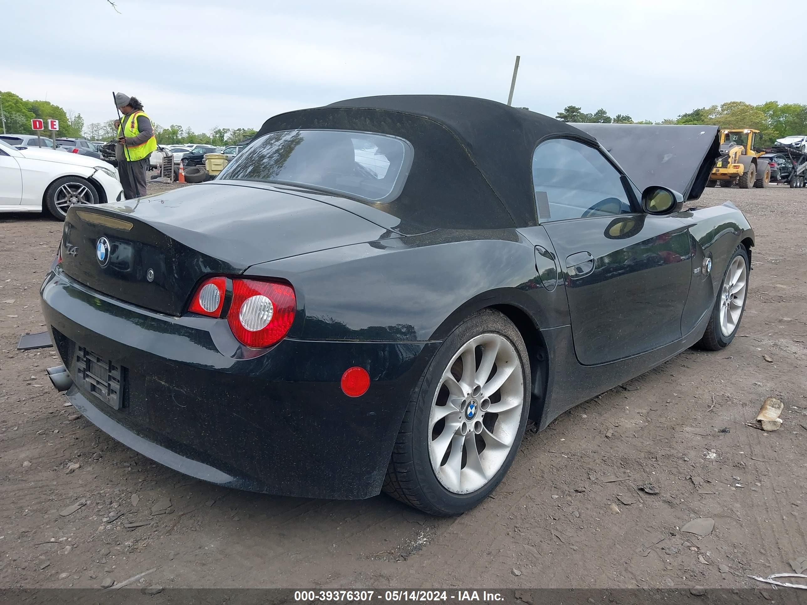 Photo 3 VIN: 4USBT33585LR70283 - BMW Z4 