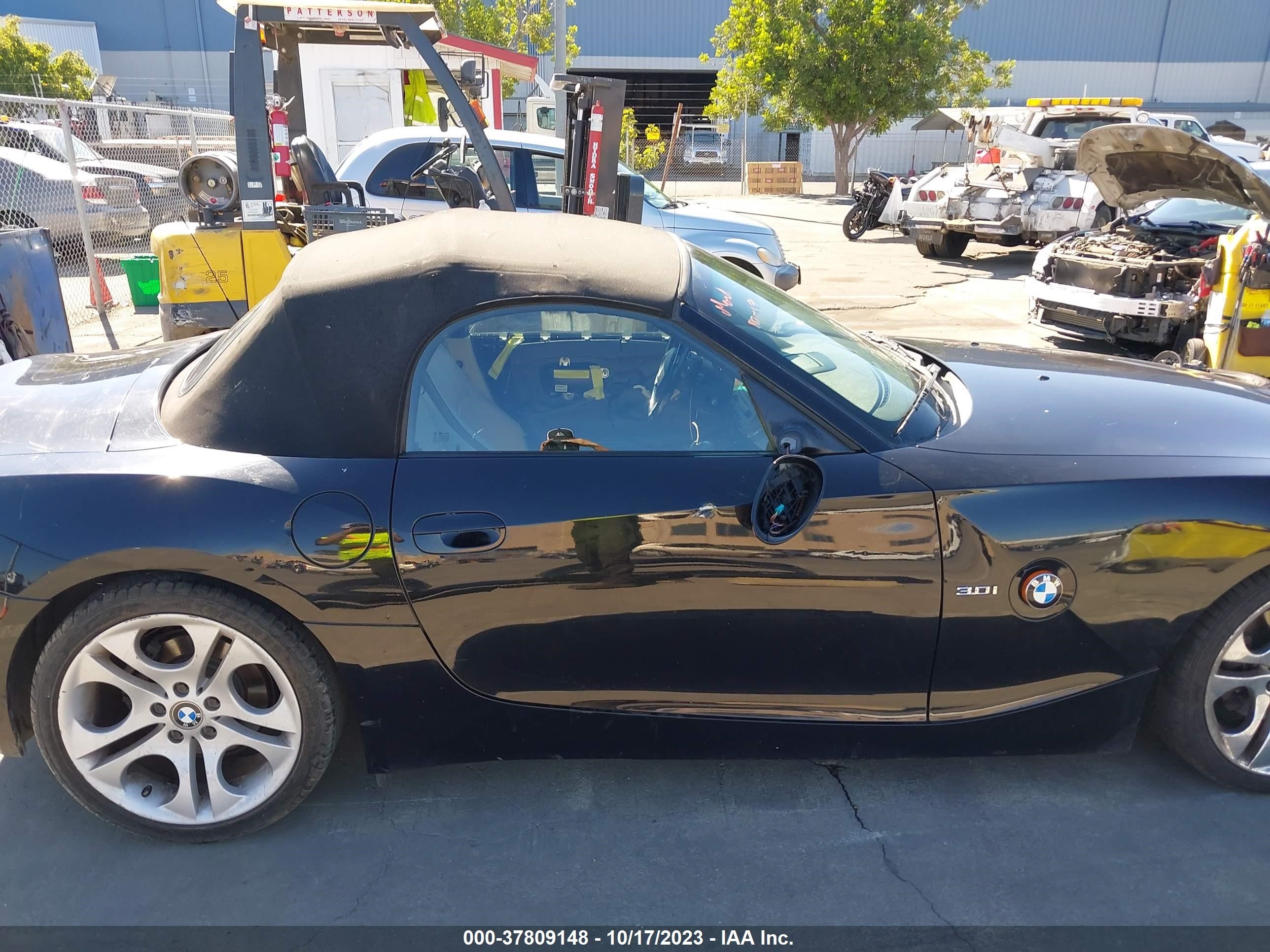 Photo 13 VIN: 4USBT53403LU03033 - BMW Z4 