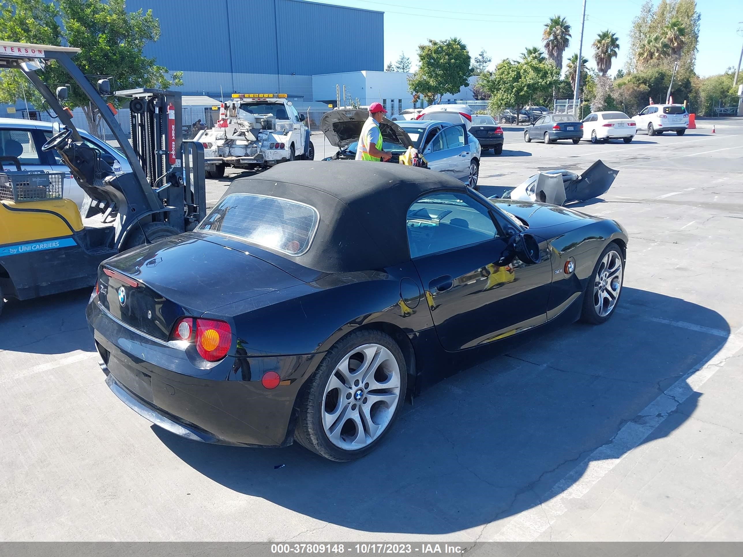 Photo 3 VIN: 4USBT53403LU03033 - BMW Z4 