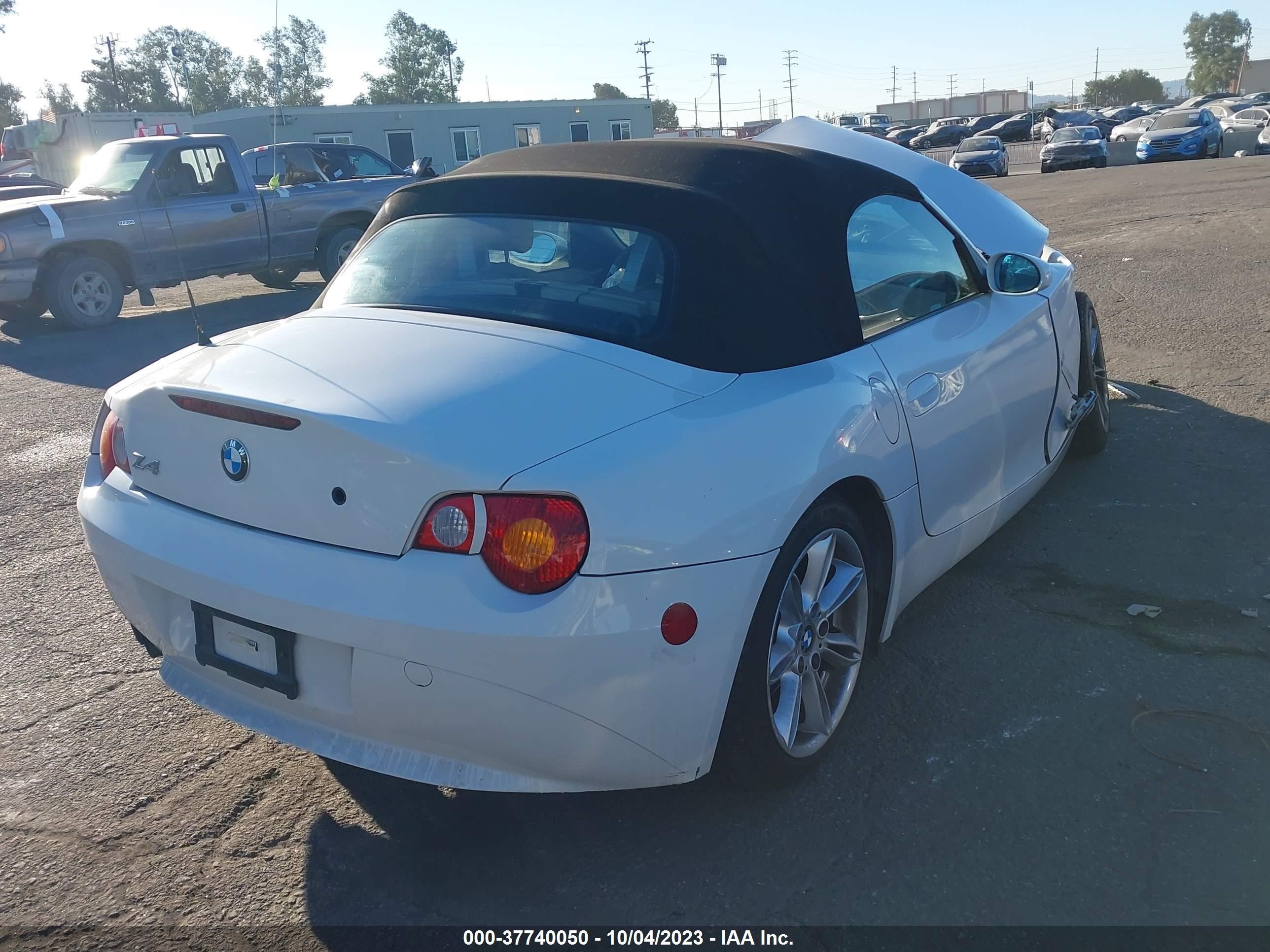 Photo 3 VIN: 4USBT53524LU07515 - BMW Z4 