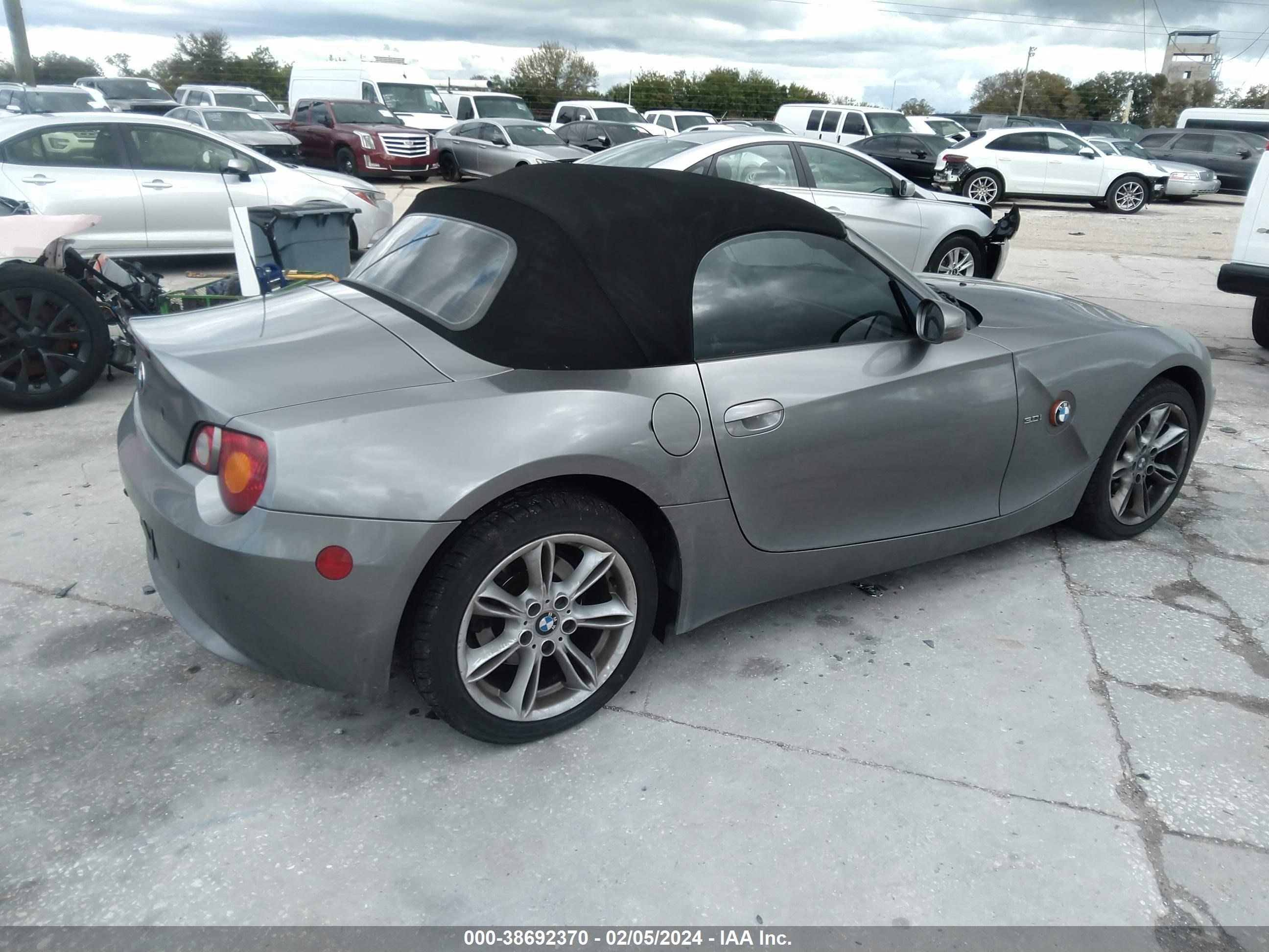 Photo 3 VIN: 4USBT53534LU08902 - BMW Z4 