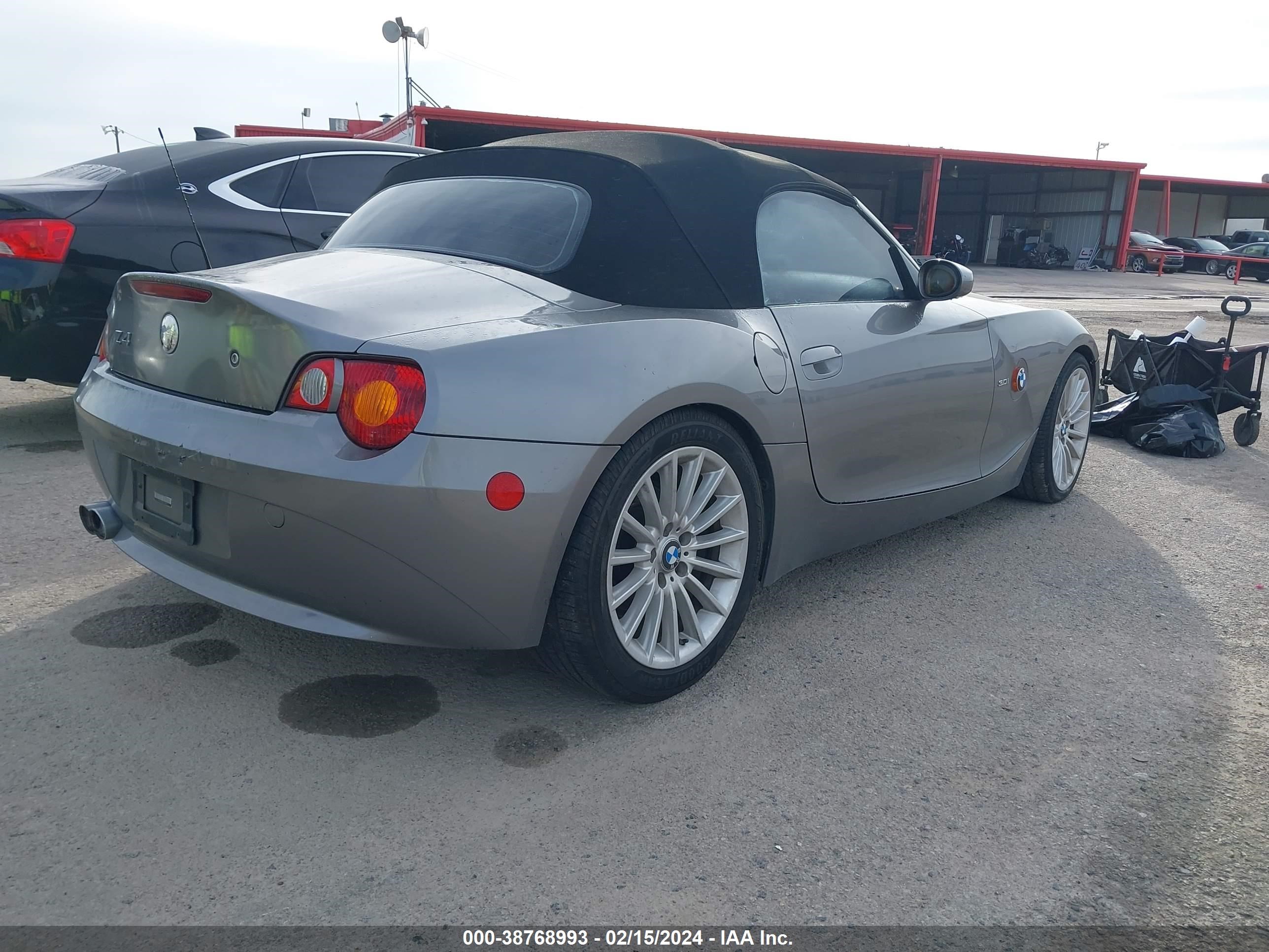 Photo 3 VIN: 4USBT53584LU08801 - BMW Z4 