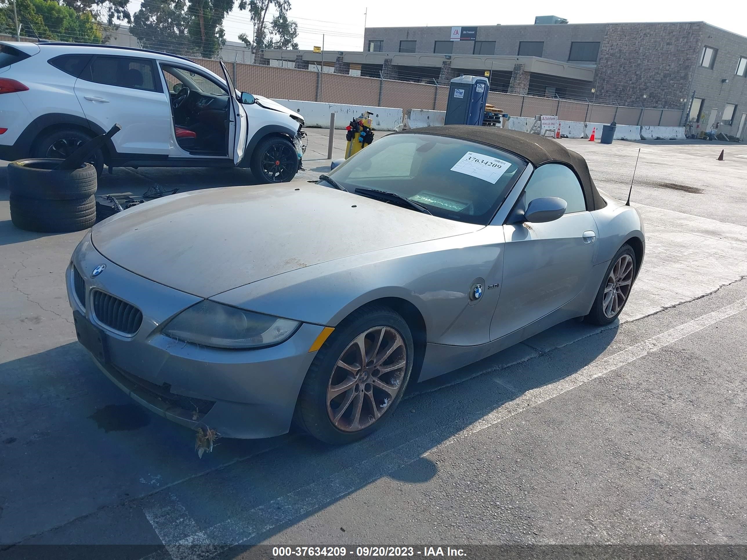 Photo 1 VIN: 4USBU33506LW68789 - BMW Z4 