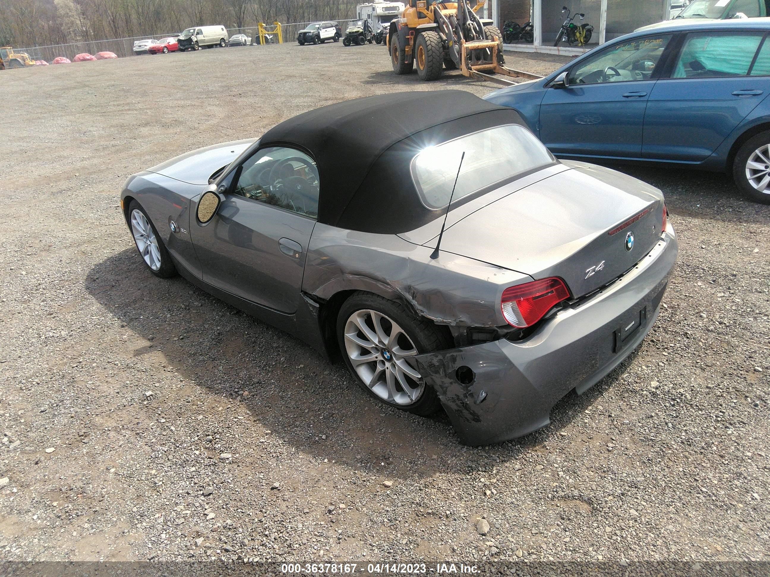 Photo 2 VIN: 4USBU33537LW70425 - BMW Z4 