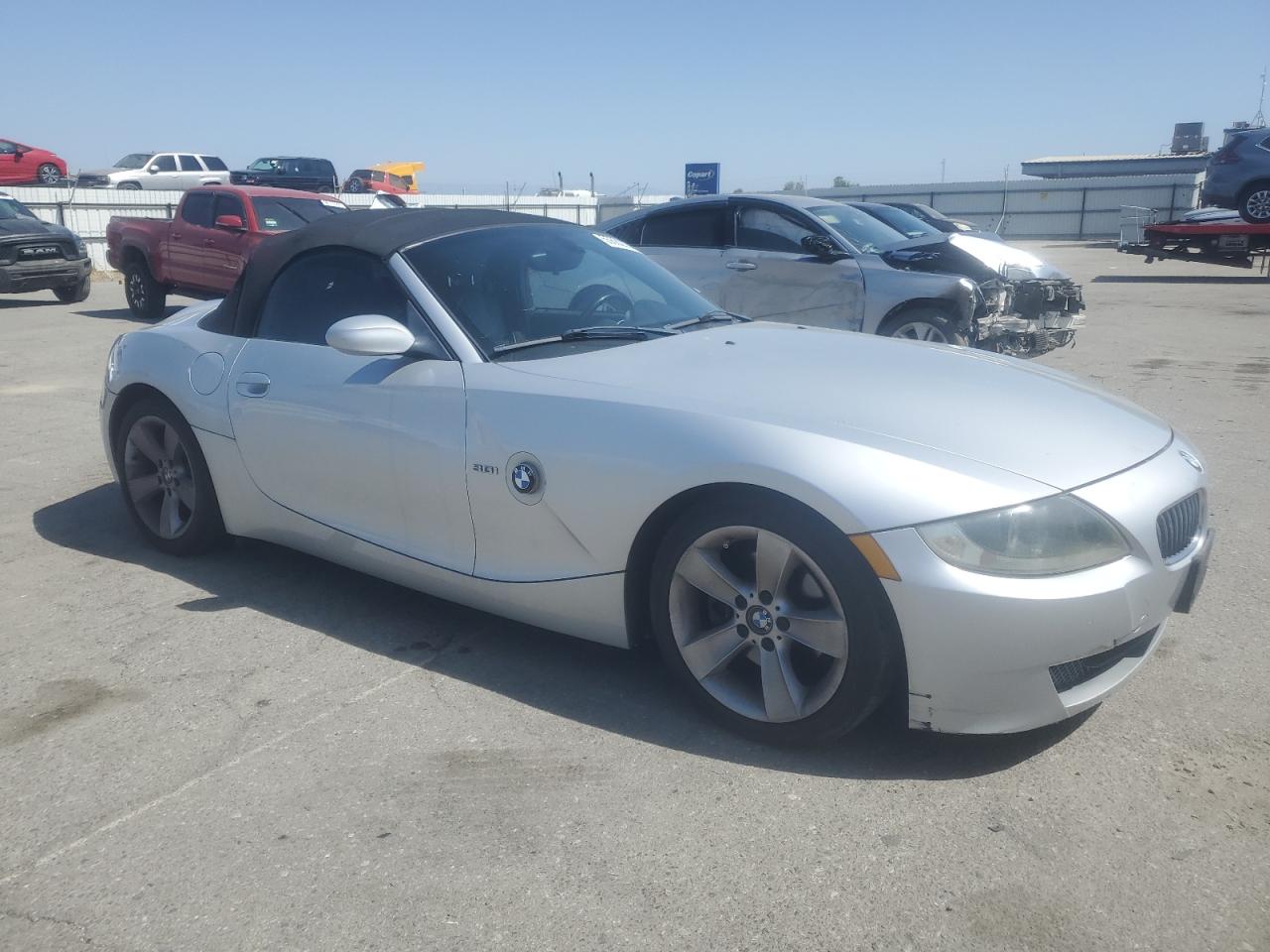 Photo 3 VIN: 4USBU33546LW66270 - BMW Z4 