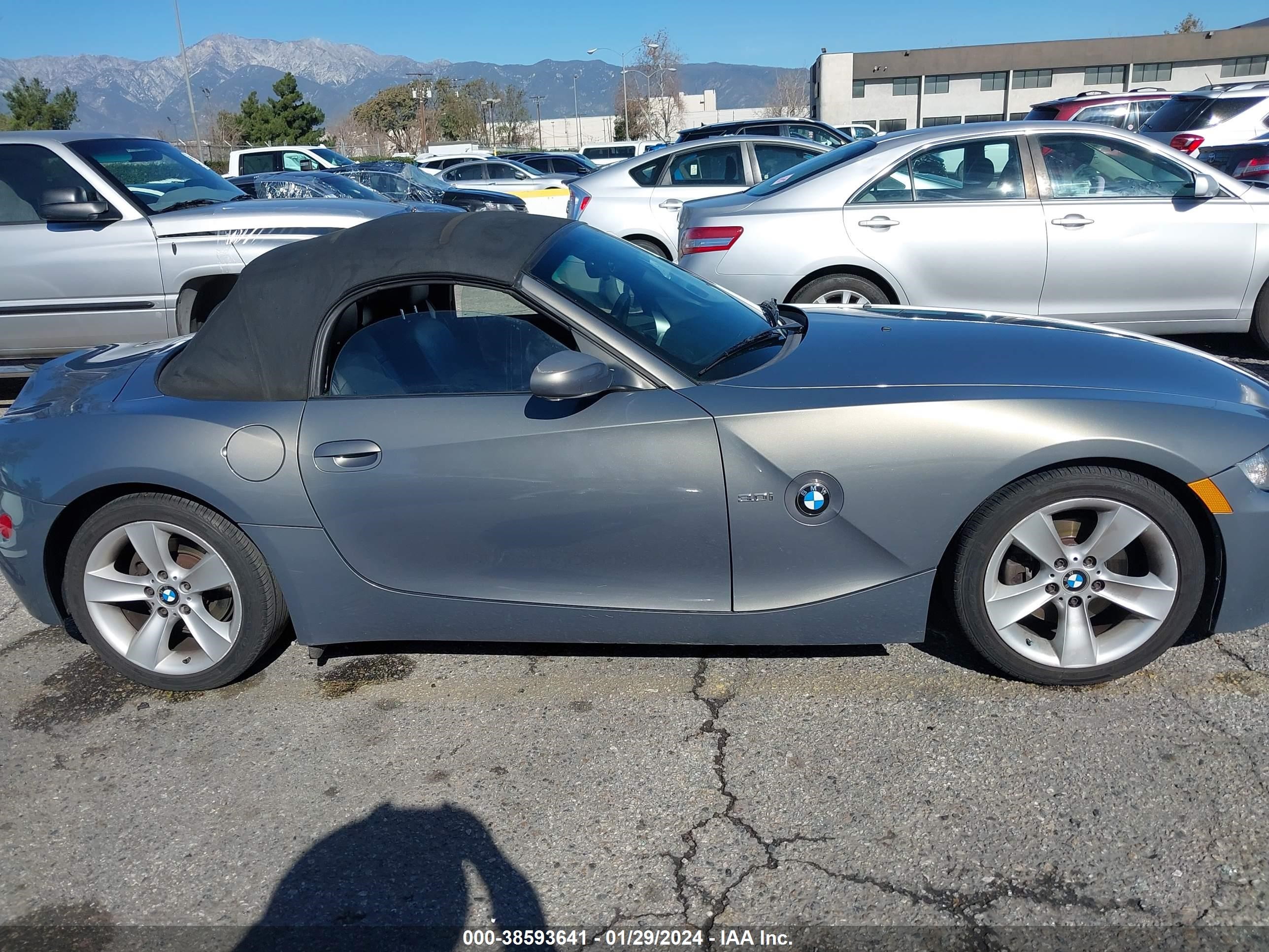 Photo 12 VIN: 4USBU33587LW73496 - BMW Z4 