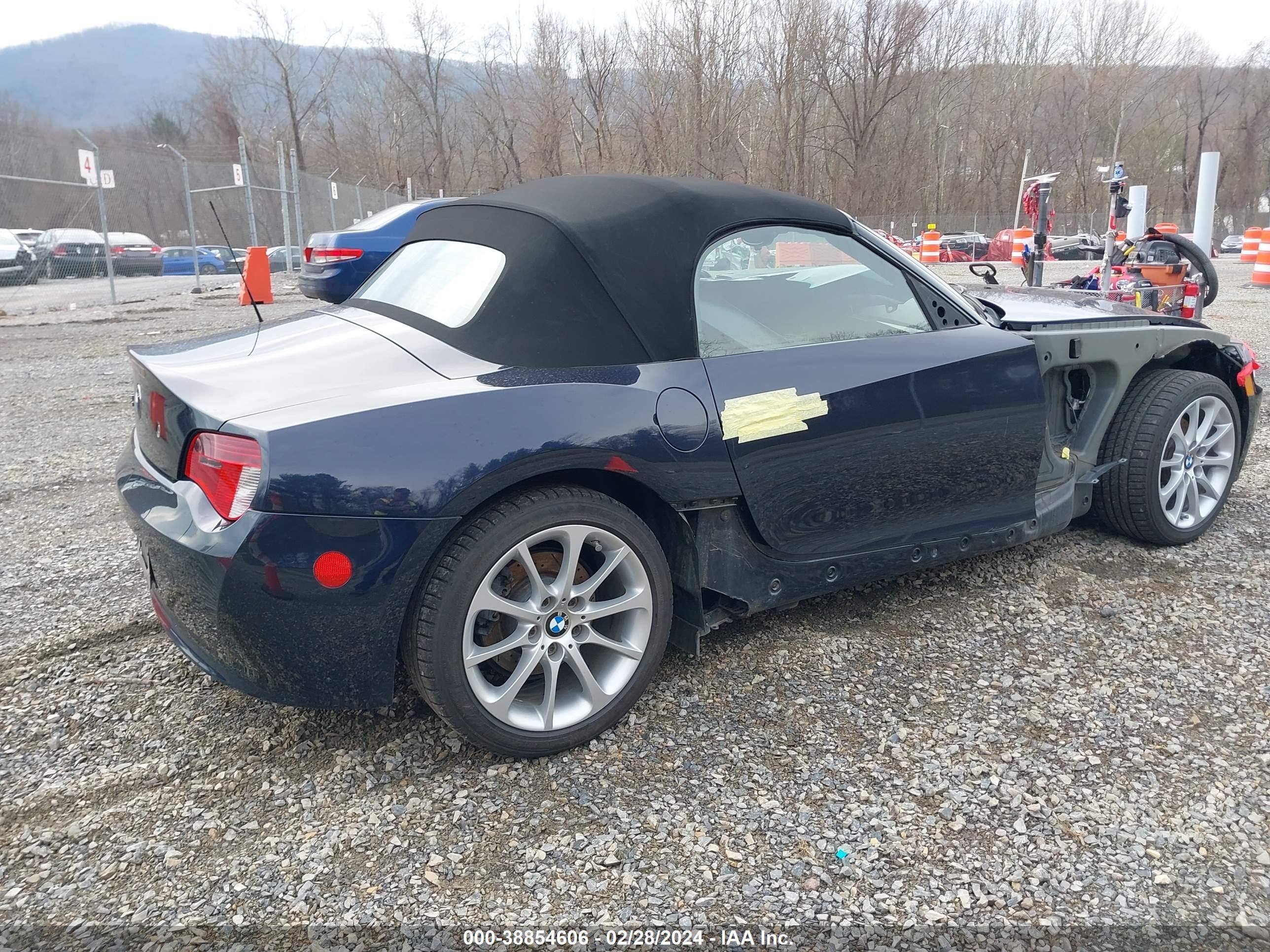 Photo 3 VIN: 4USBU33588LW76111 - BMW Z4 