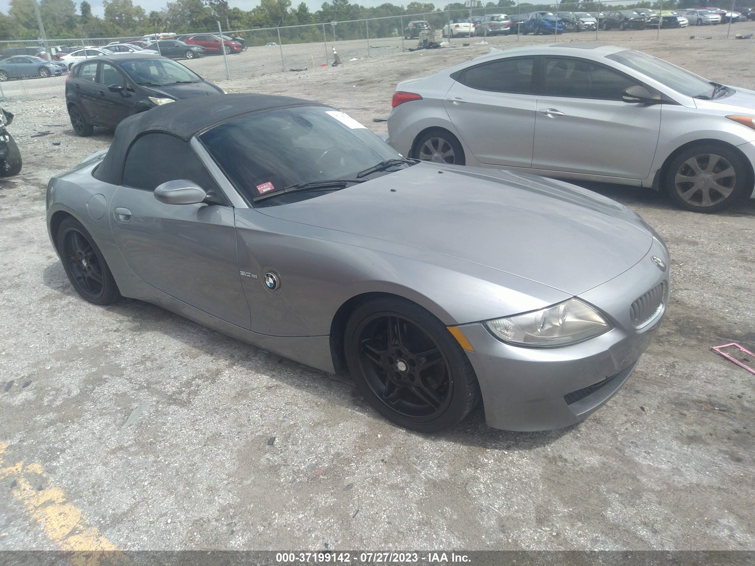 Photo 0 VIN: 4USBU53516LX00323 - BMW Z4 