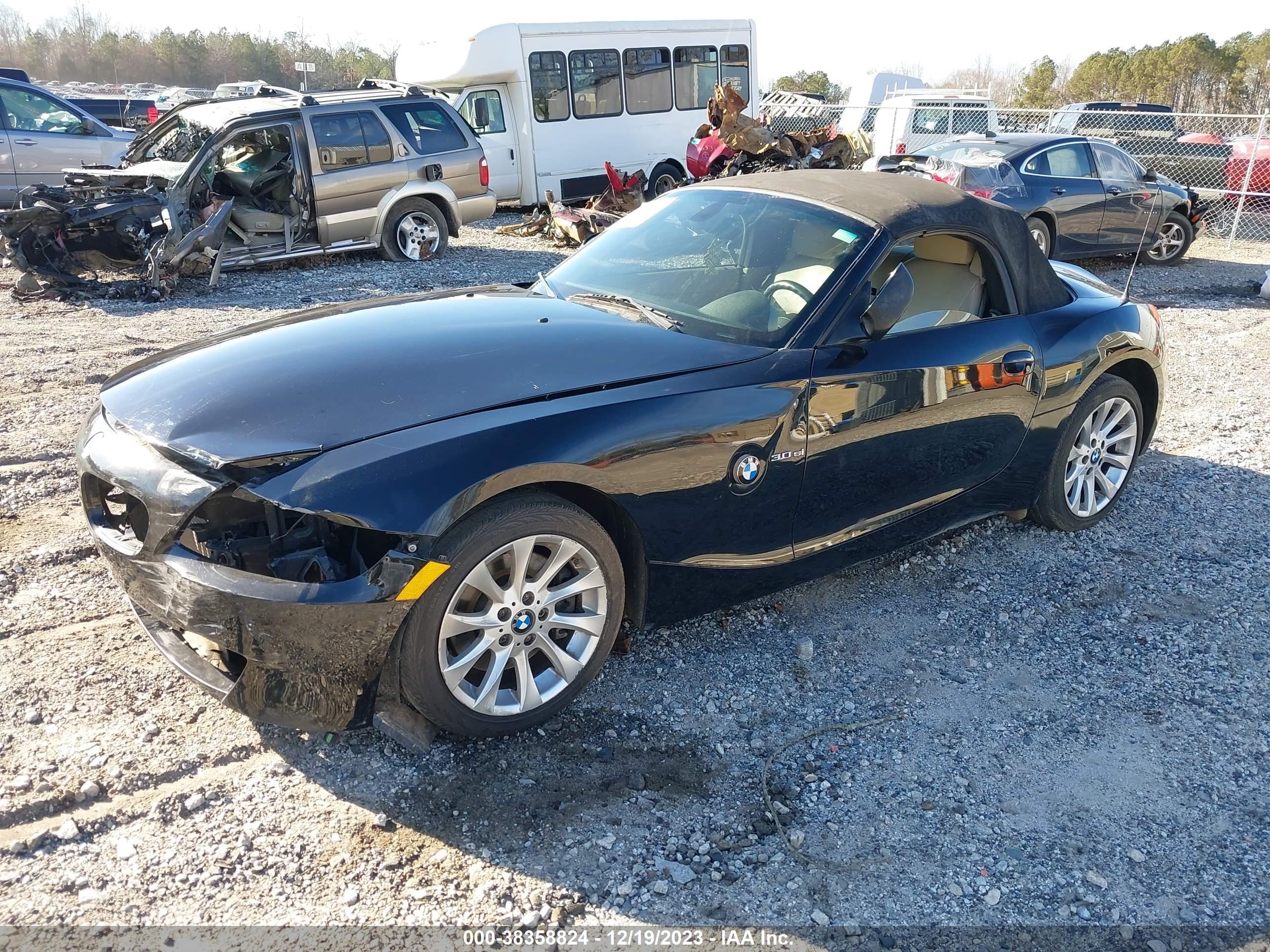 Photo 1 VIN: 4USBU53588LX04887 - BMW Z4 