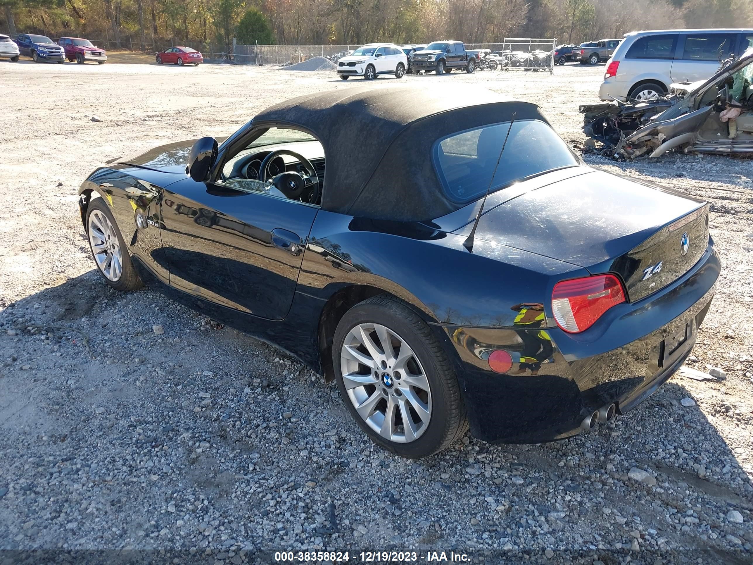 Photo 2 VIN: 4USBU53588LX04887 - BMW Z4 