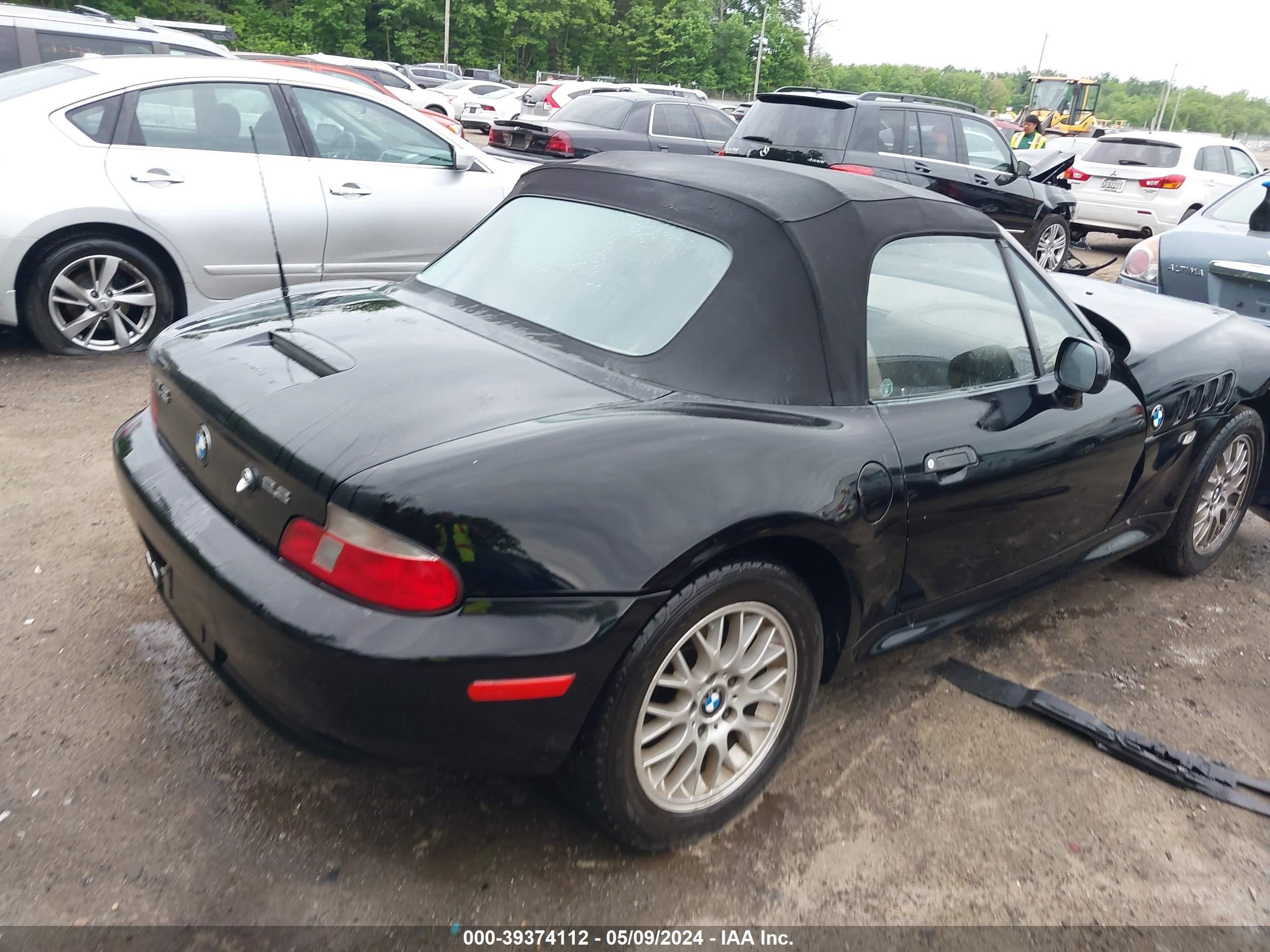 Photo 3 VIN: 4USCH3342YLF42570 - BMW Z3 