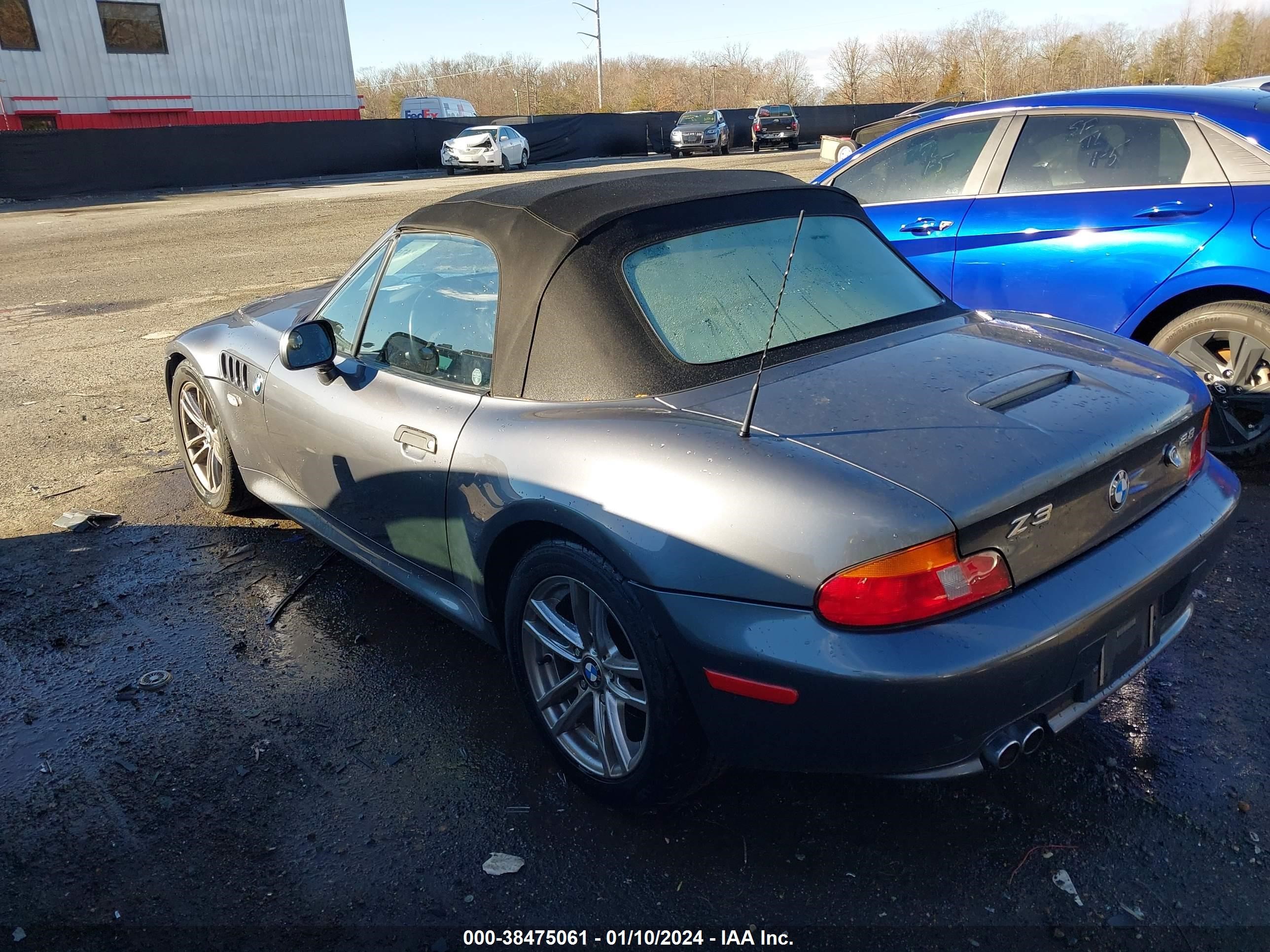 Photo 2 VIN: 4USCH3347YLF41639 - BMW Z3 