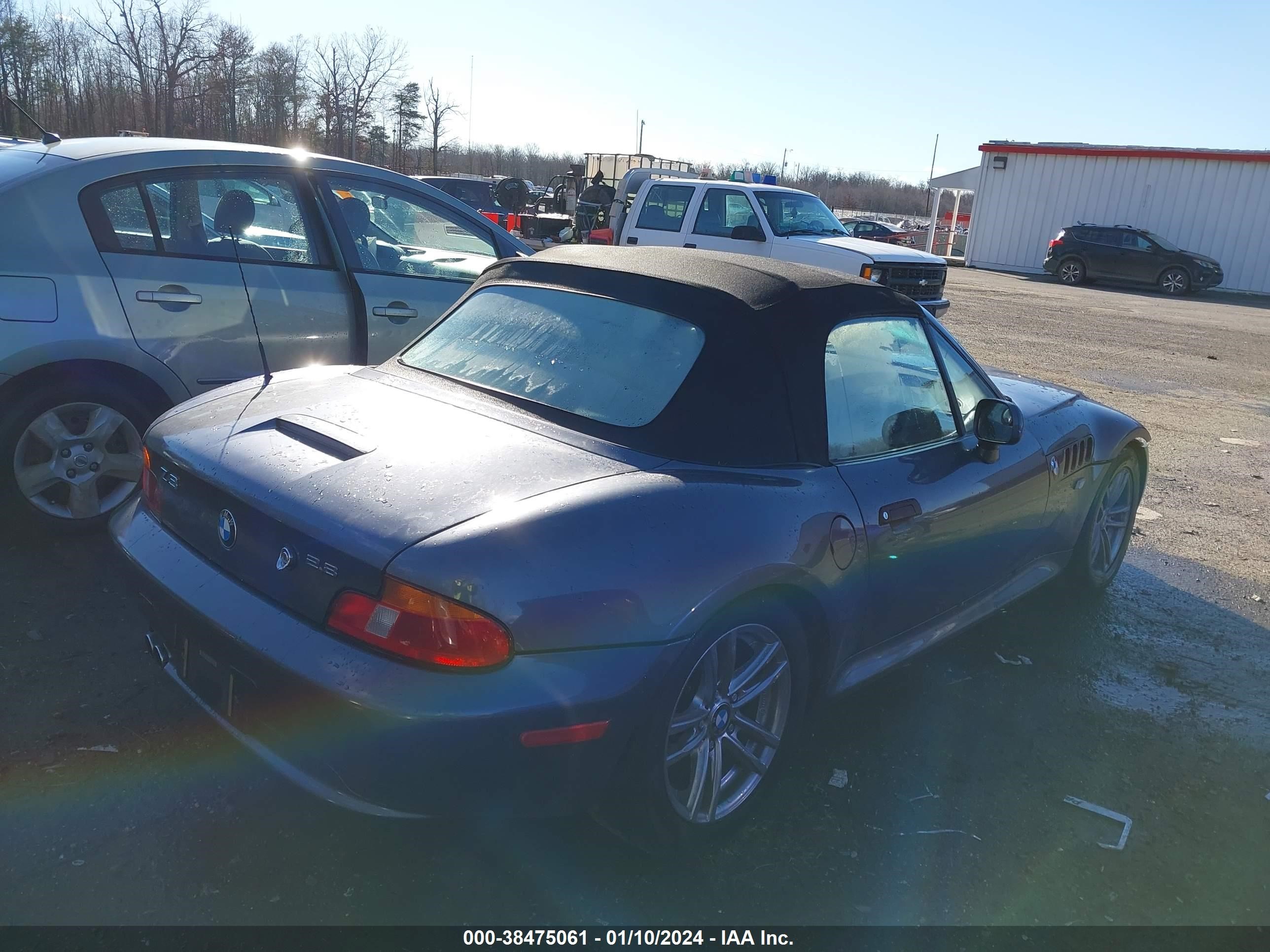 Photo 3 VIN: 4USCH3347YLF41639 - BMW Z3 