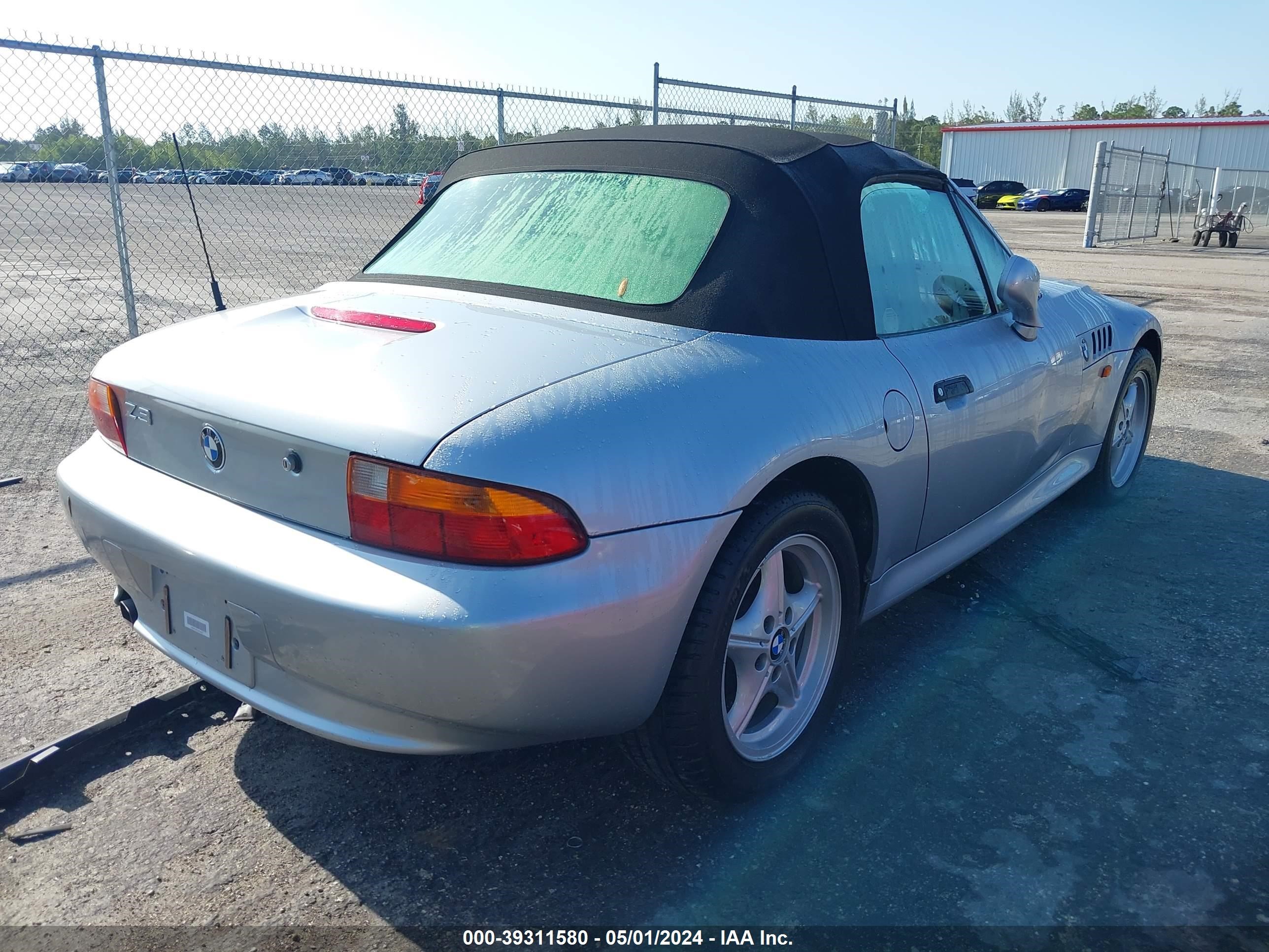 Photo 3 VIN: 4USCH7320VLB79512 - BMW Z3 