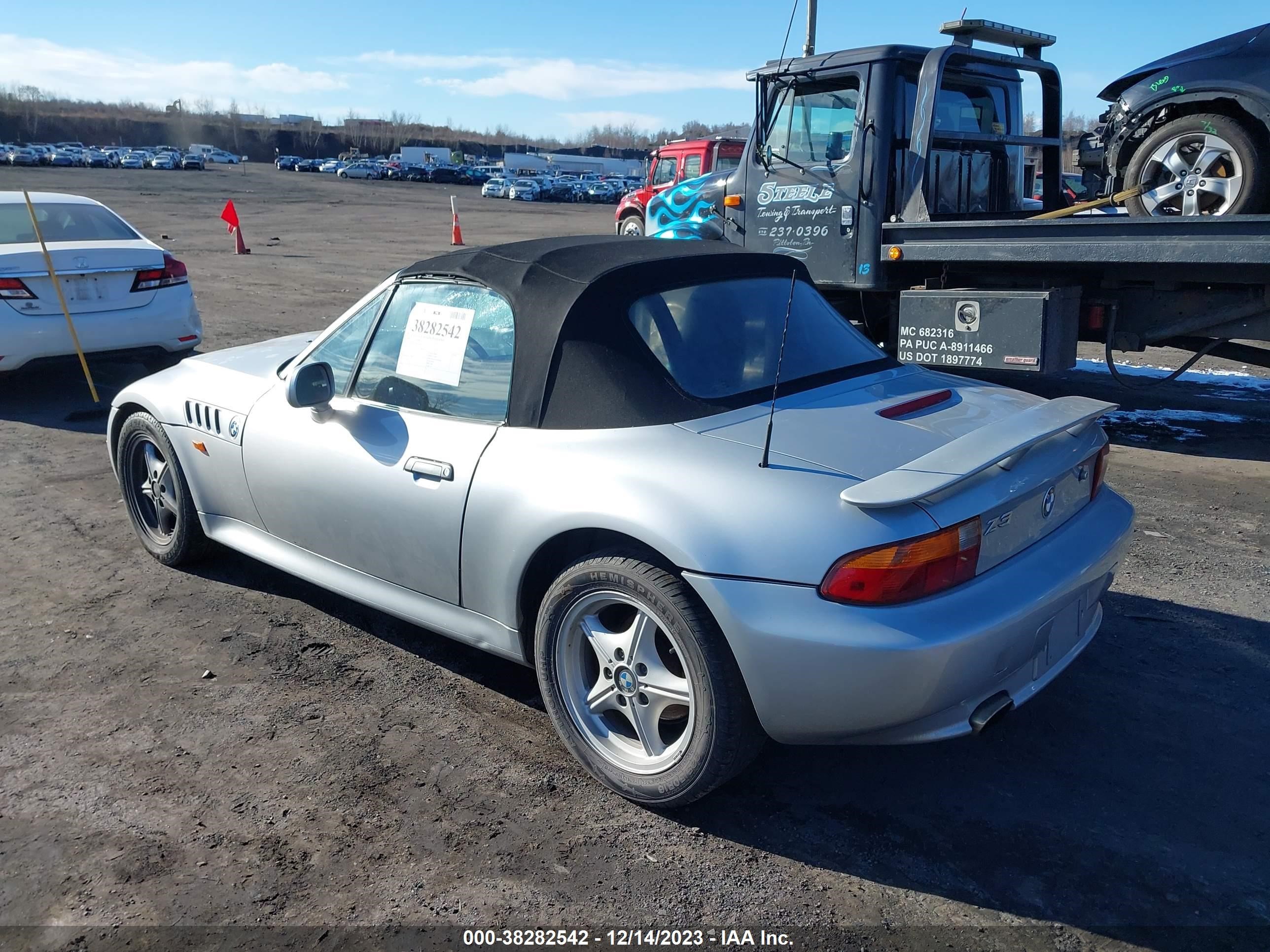 Photo 2 VIN: 4USCH7321WLE07907 - BMW Z3 