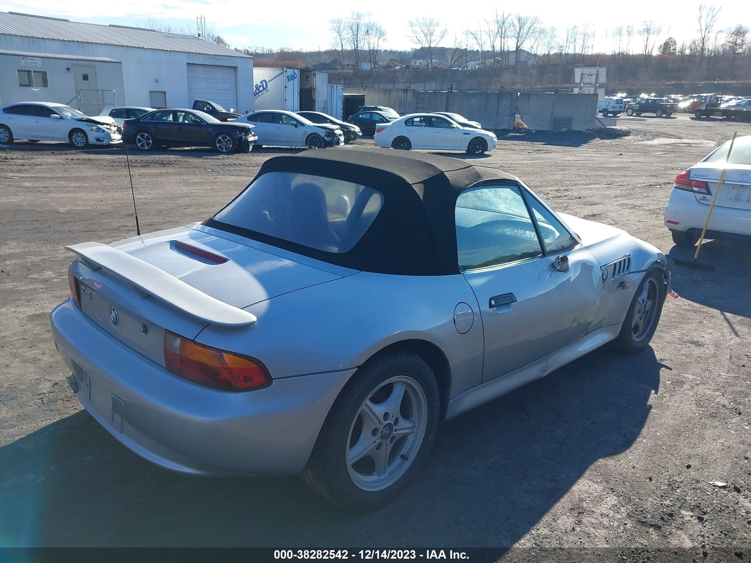 Photo 3 VIN: 4USCH7321WLE07907 - BMW Z3 