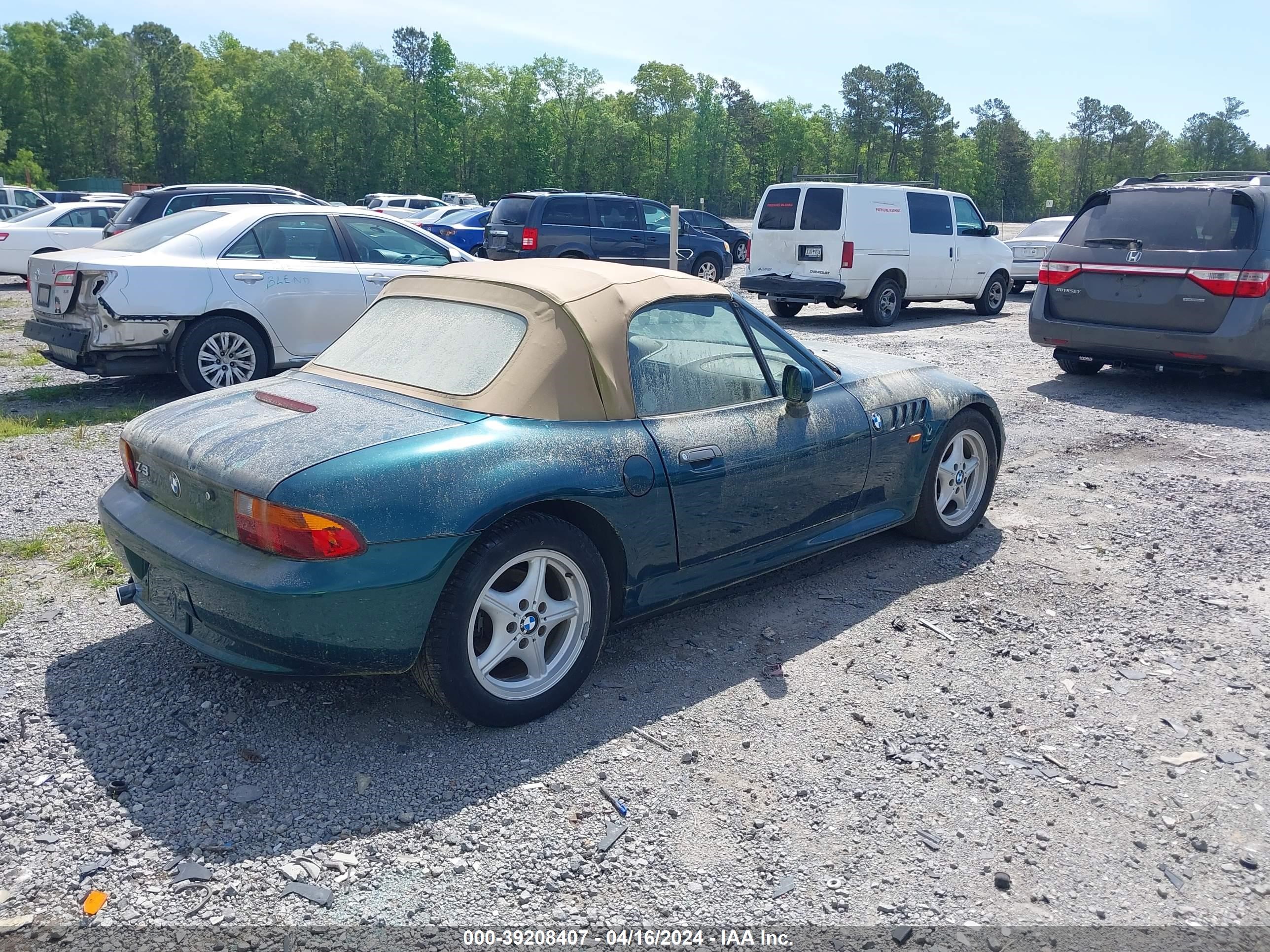 Photo 3 VIN: 4USCH7322TLB73594 - BMW Z3 