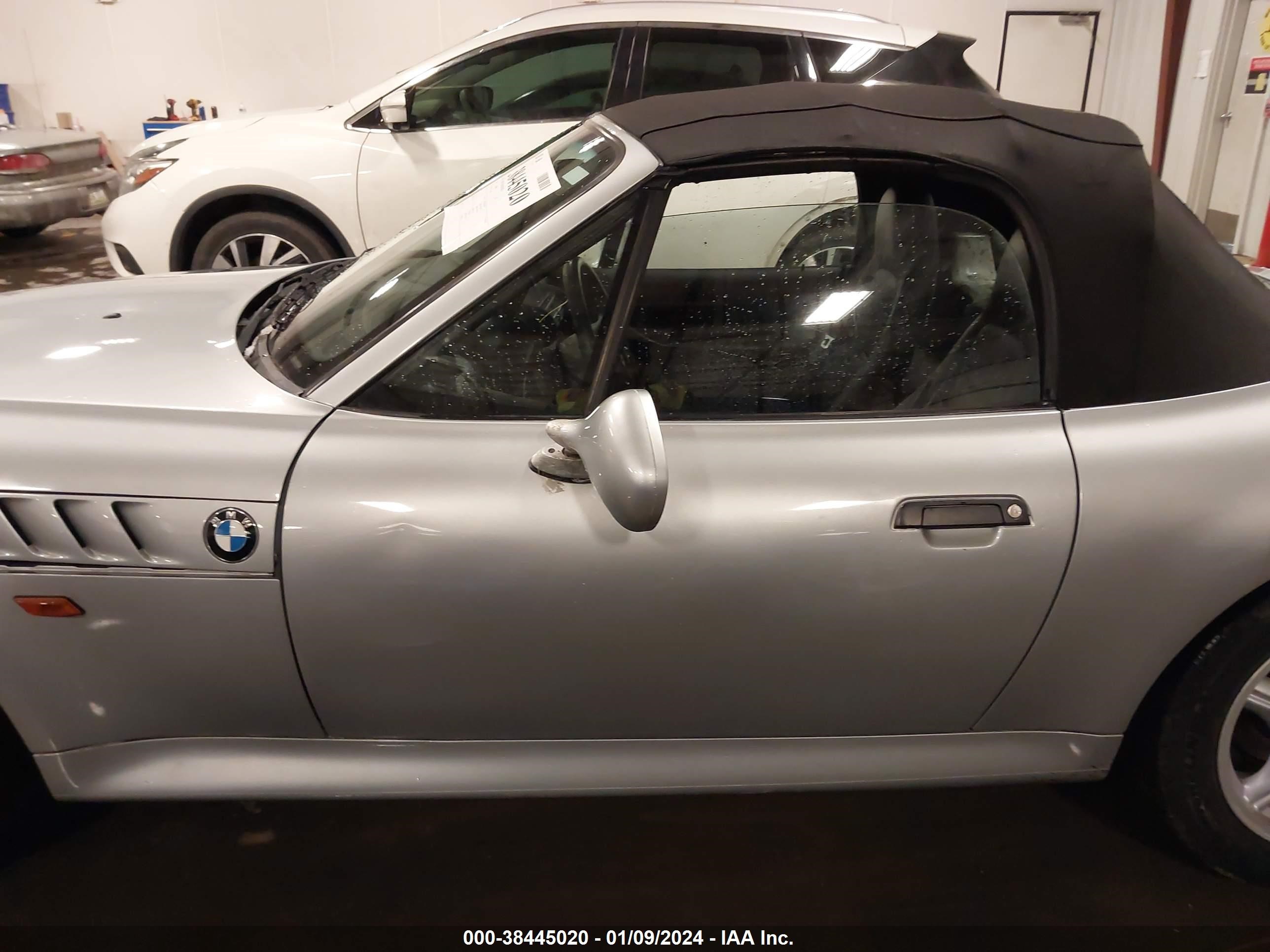 Photo 13 VIN: 4USCH7323TLB72096 - BMW Z3 