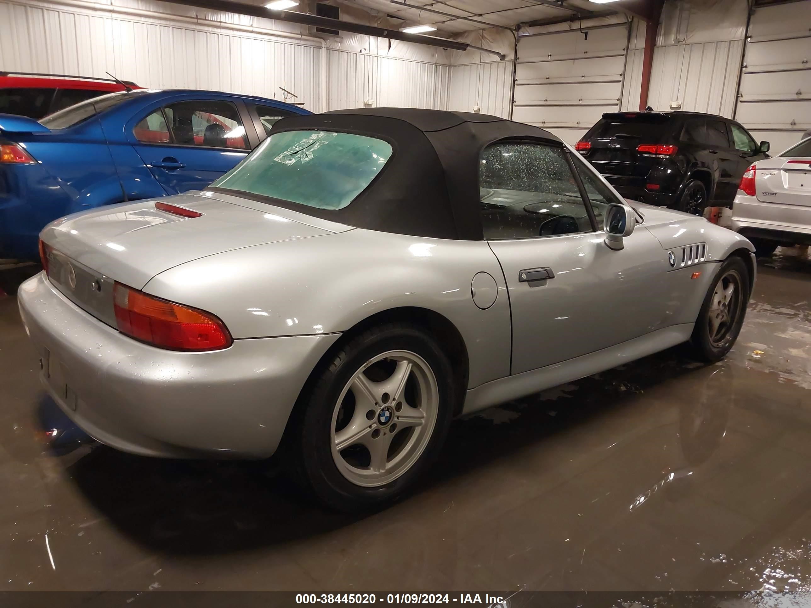 Photo 3 VIN: 4USCH7323TLB72096 - BMW Z3 