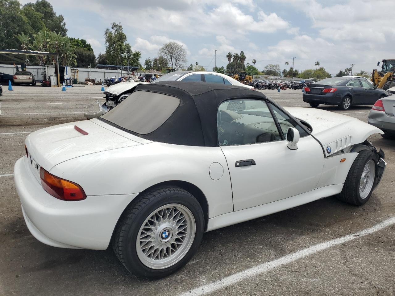 Photo 2 VIN: 4USCH7323VLE02223 - BMW Z3 