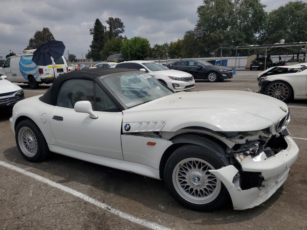 Photo 3 VIN: 4USCH7323VLE02223 - BMW Z3 