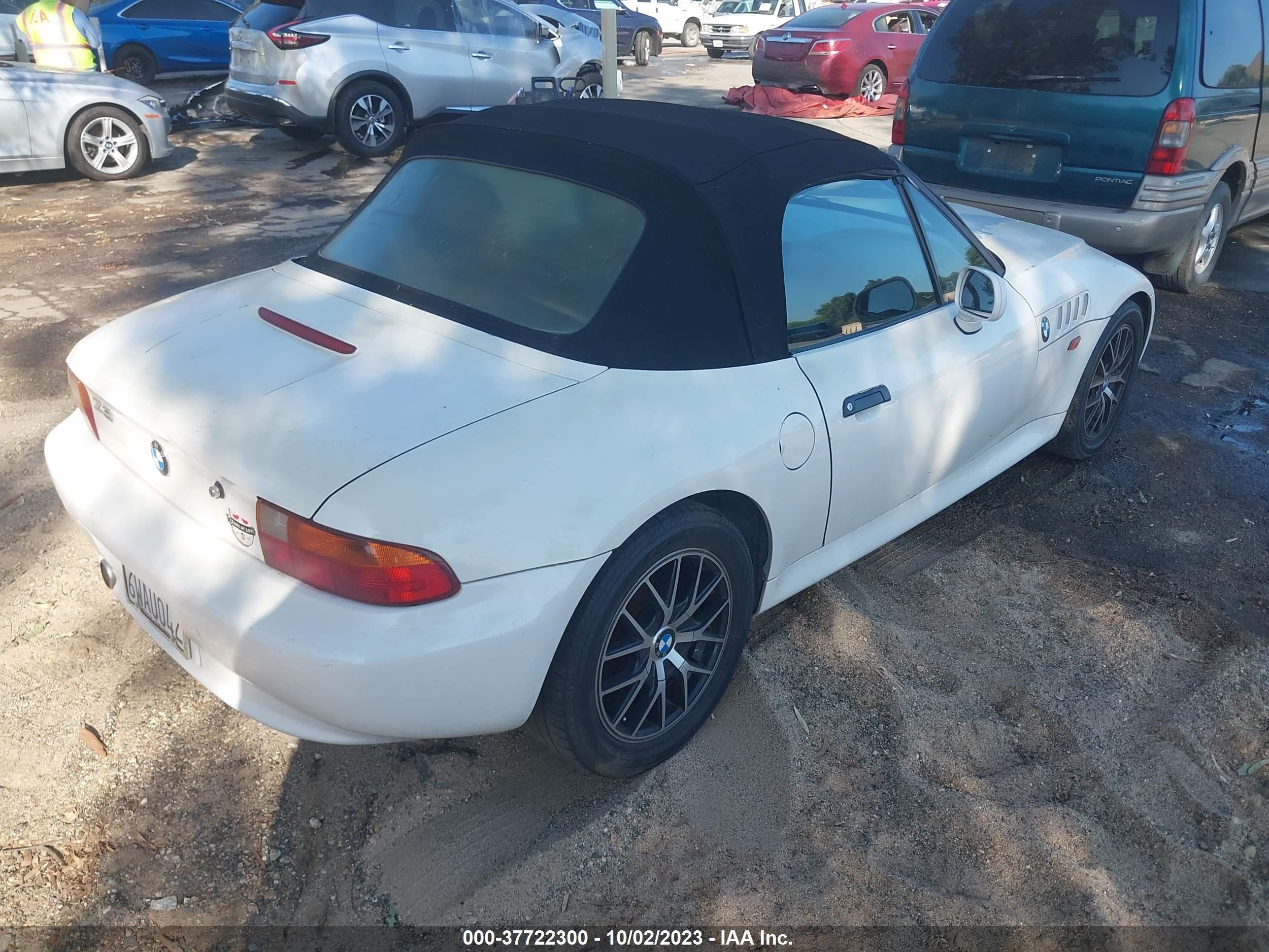 Photo 3 VIN: 4USCH7324TLB75363 - BMW Z3 