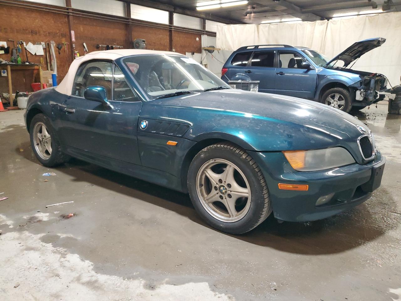 Photo 3 VIN: 4USCH7324VLB81344 - BMW Z3 