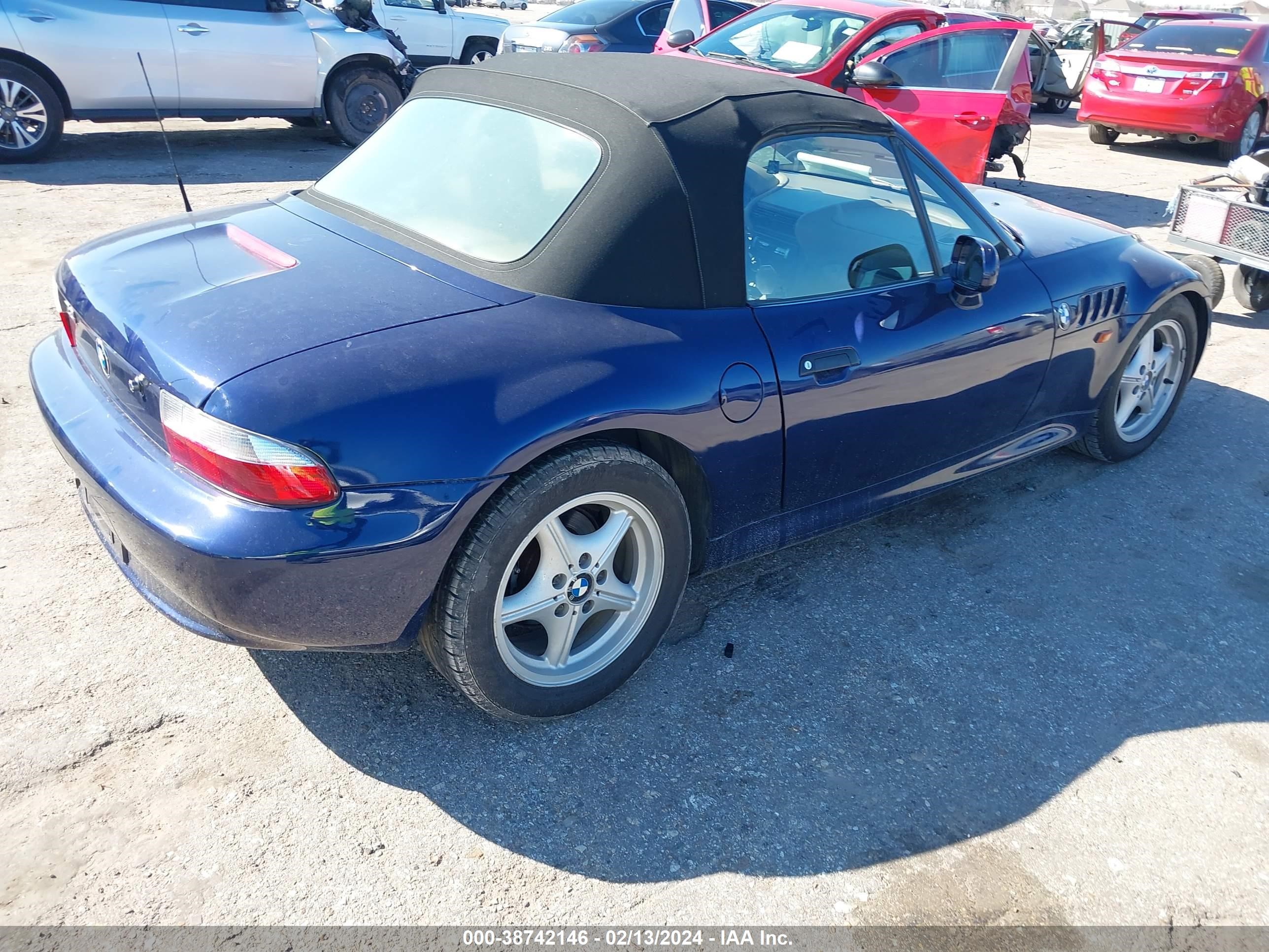 Photo 3 VIN: 4USCH7326TLB71802 - BMW Z3 