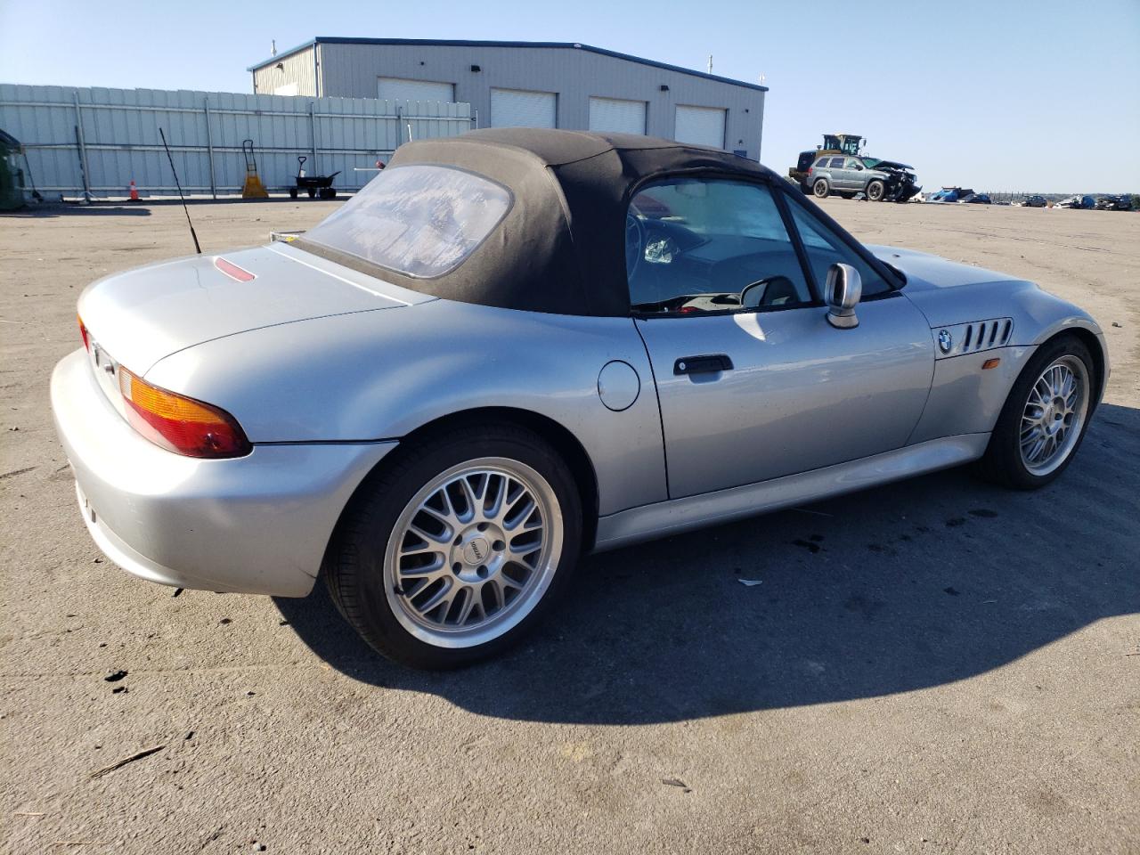 Photo 2 VIN: 4USCH7326VLE04709 - BMW Z3 