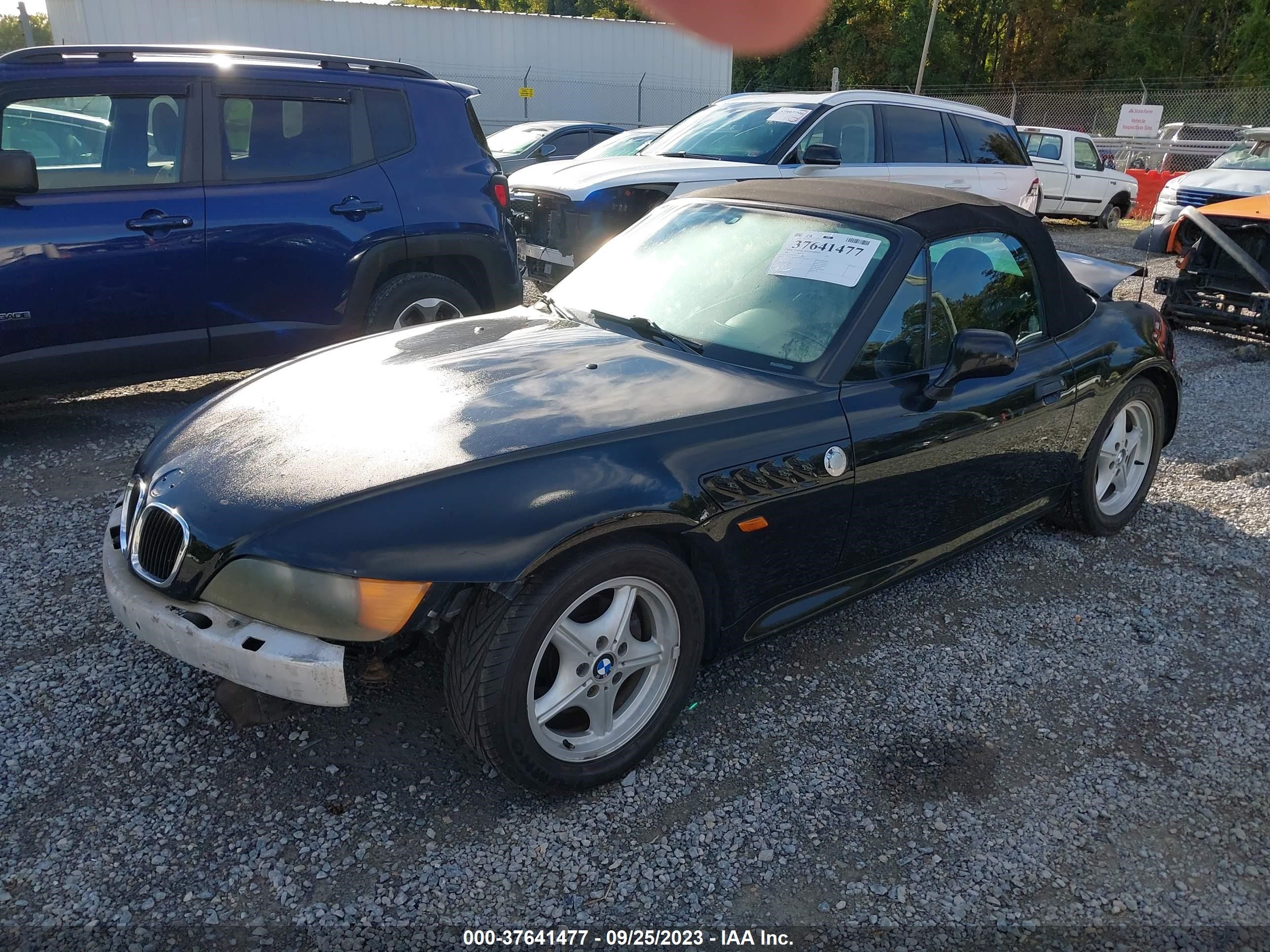 Photo 1 VIN: 4USCH7327TLB73039 - BMW Z3 