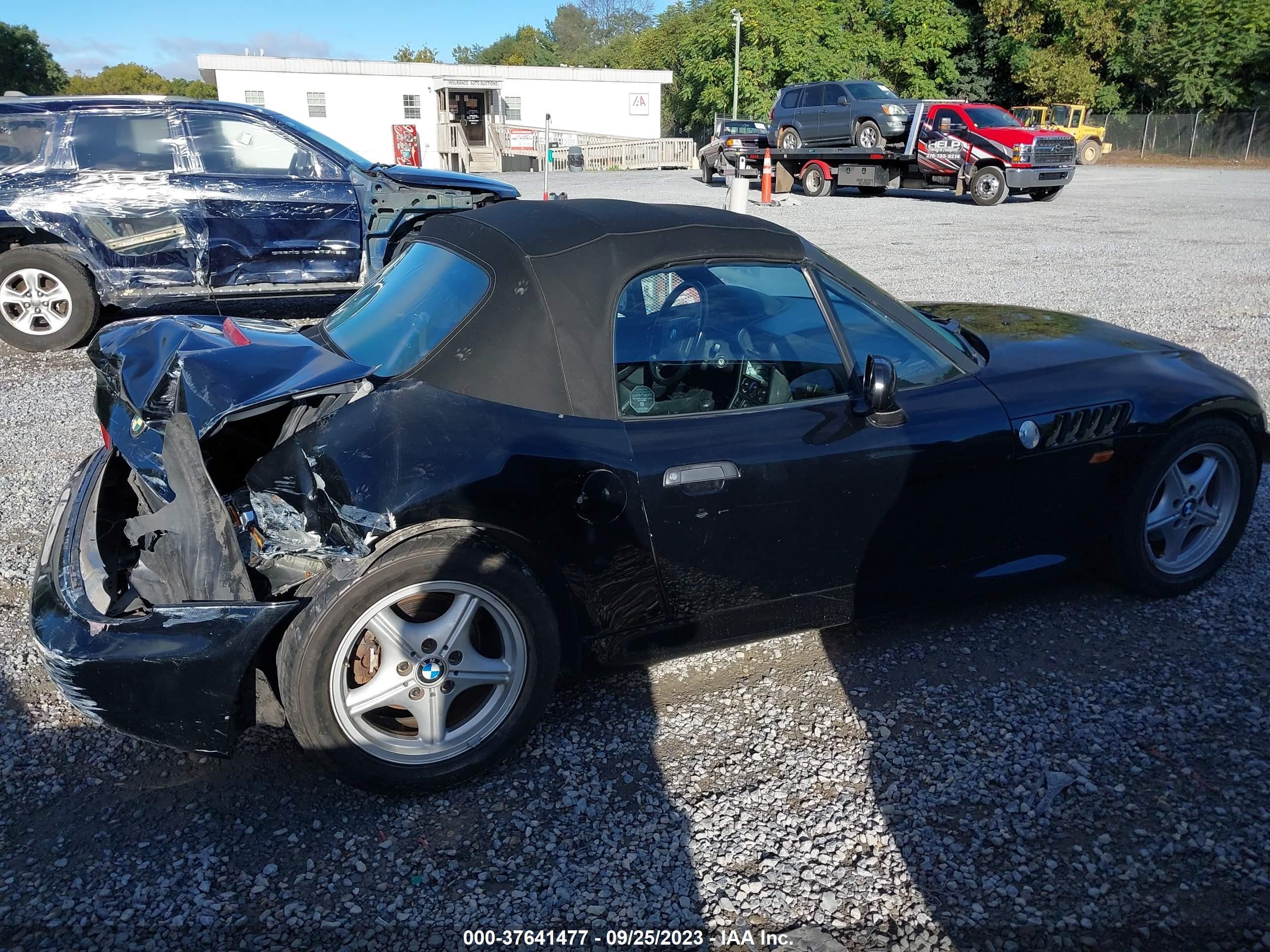 Photo 13 VIN: 4USCH7327TLB73039 - BMW Z3 