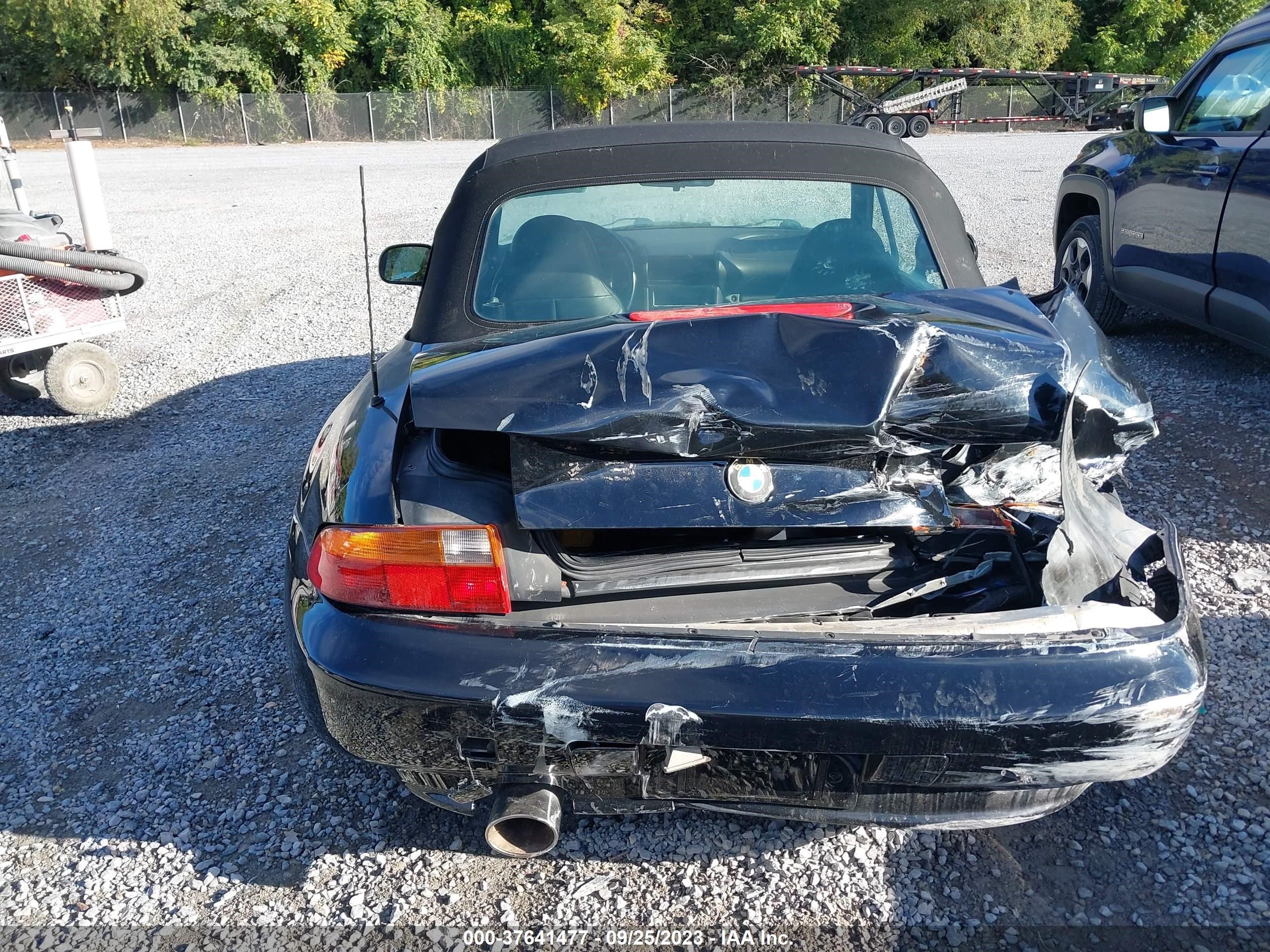 Photo 16 VIN: 4USCH7327TLB73039 - BMW Z3 