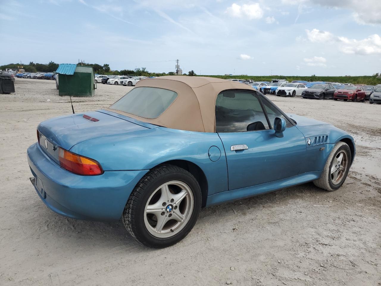 Photo 2 VIN: 4USCH7327VLB84304 - BMW Z3 