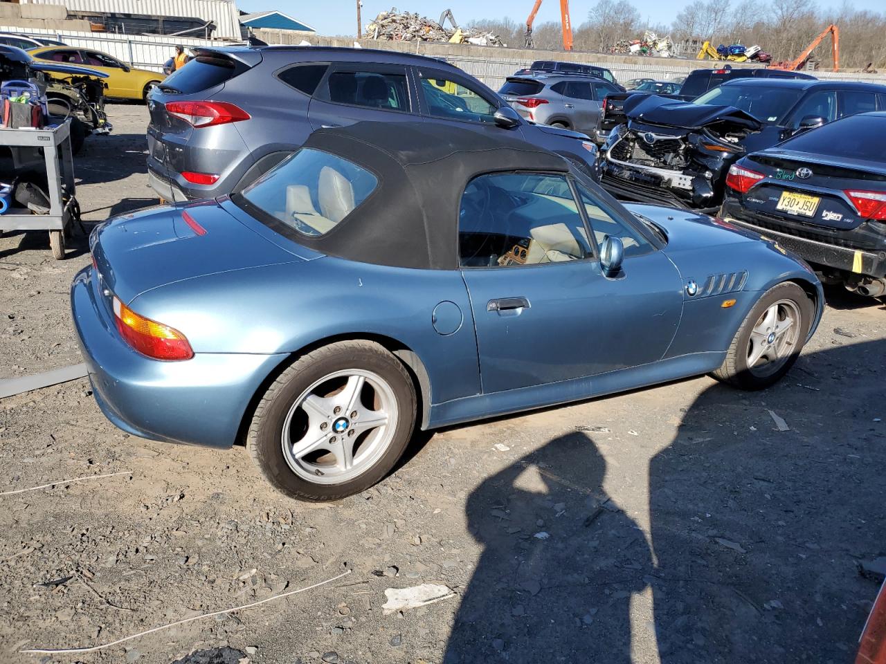 Photo 2 VIN: 4USCH7328VLB77751 - BMW Z3 