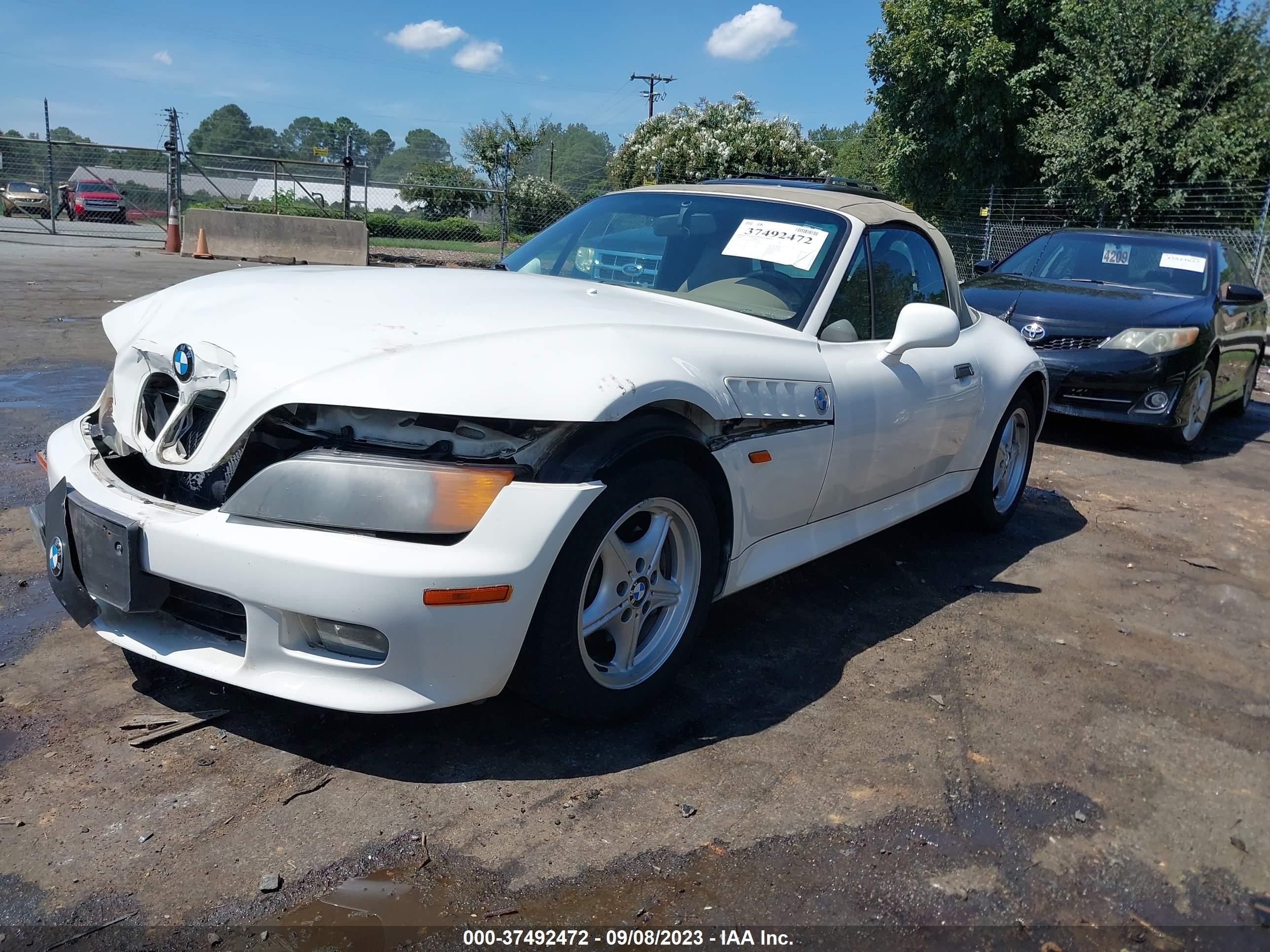 Photo 1 VIN: 4USCH9330XLG01818 - BMW Z3 