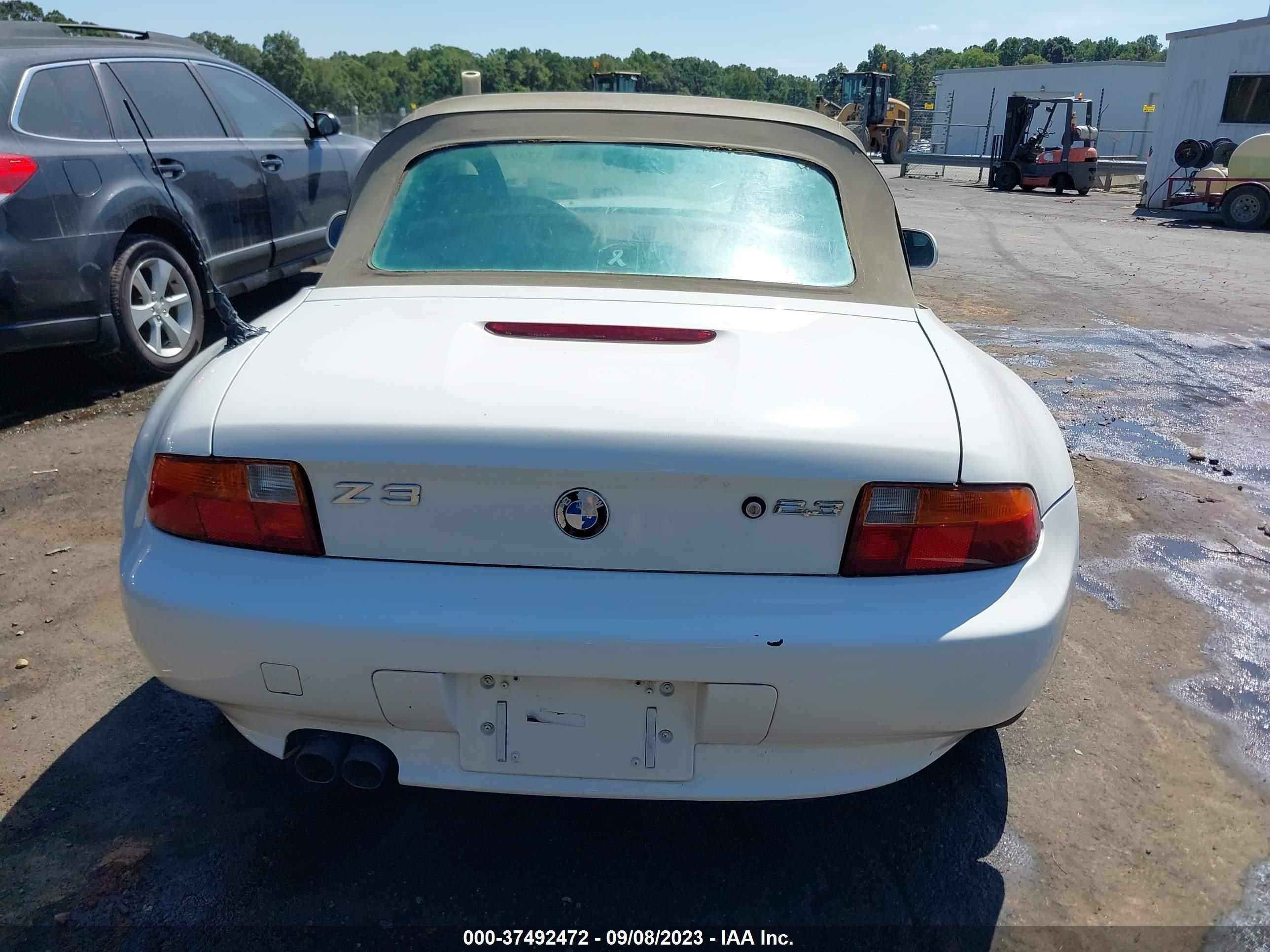 Photo 15 VIN: 4USCH9330XLG01818 - BMW Z3 