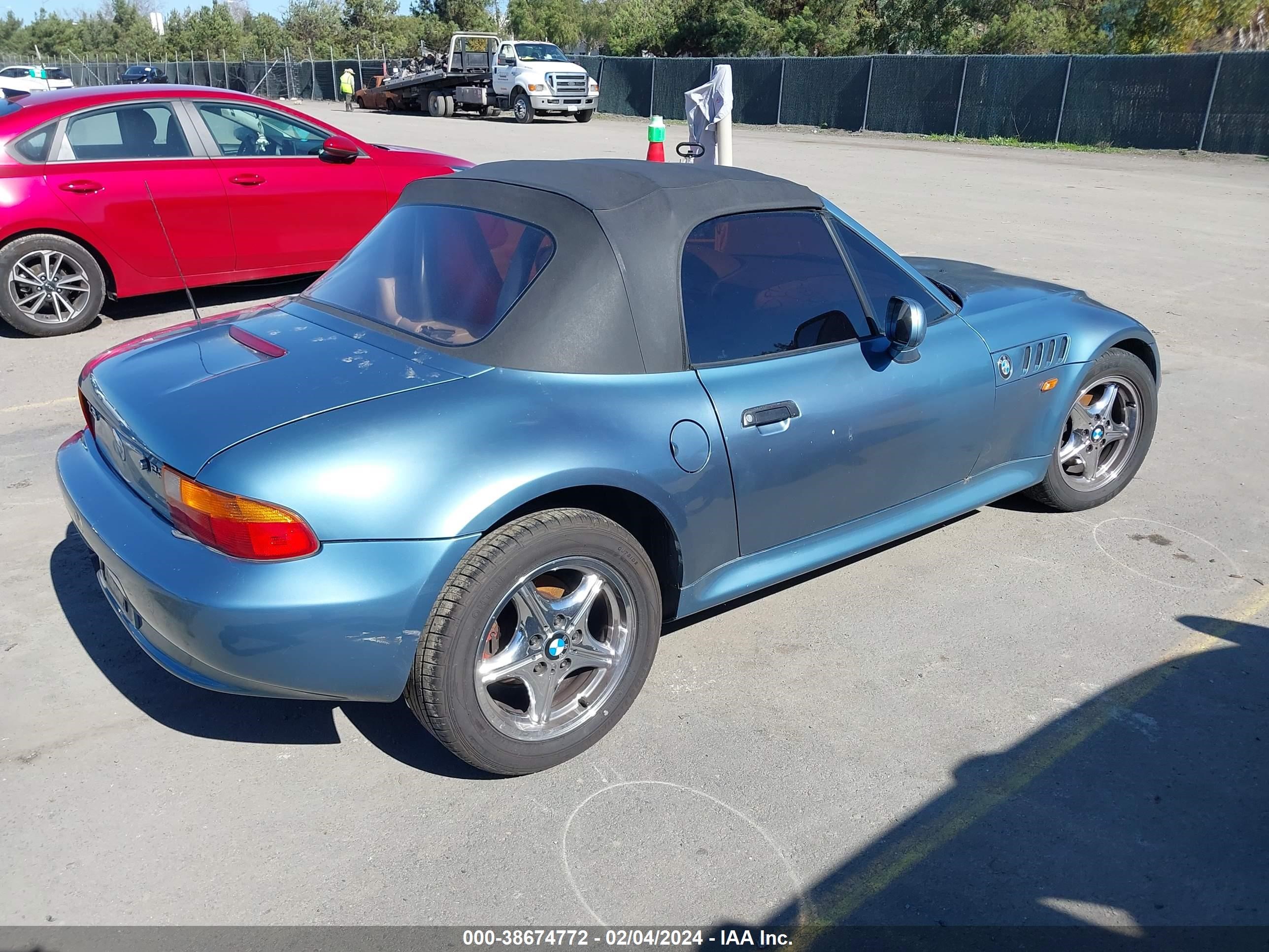 Photo 3 VIN: 4USCH9332XLF82592 - BMW Z3 