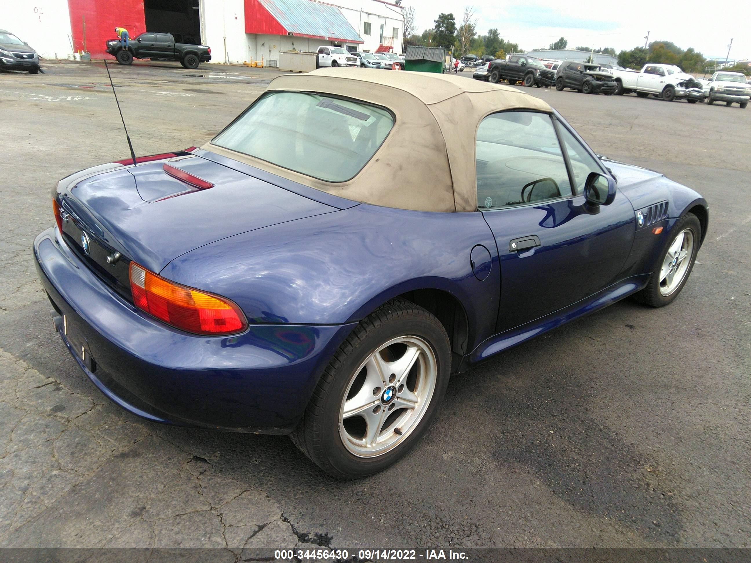 Photo 3 VIN: 4USCH9333XLG00372 - BMW Z3 