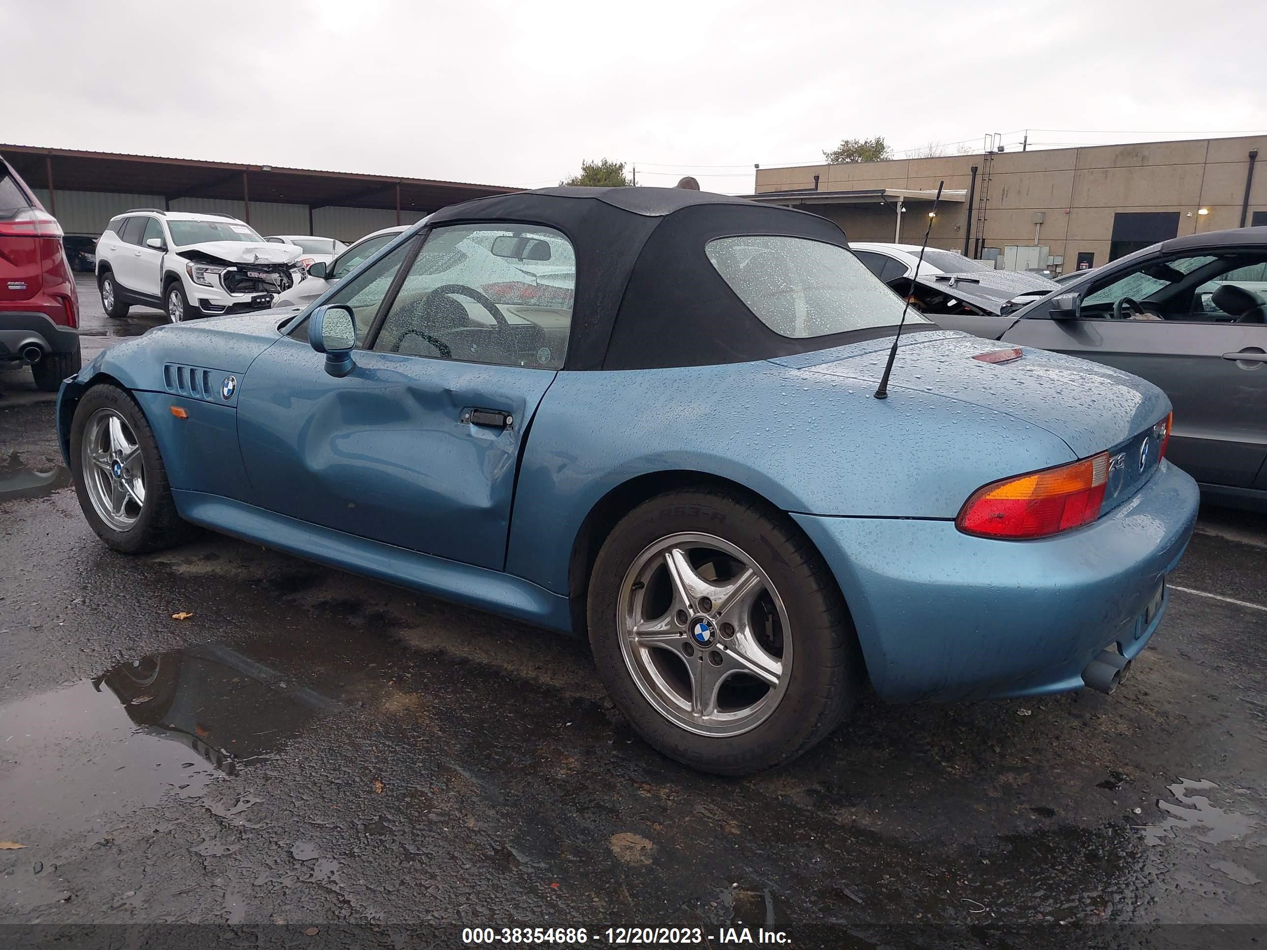 Photo 2 VIN: 4USCH9335XLG00468 - BMW Z3 