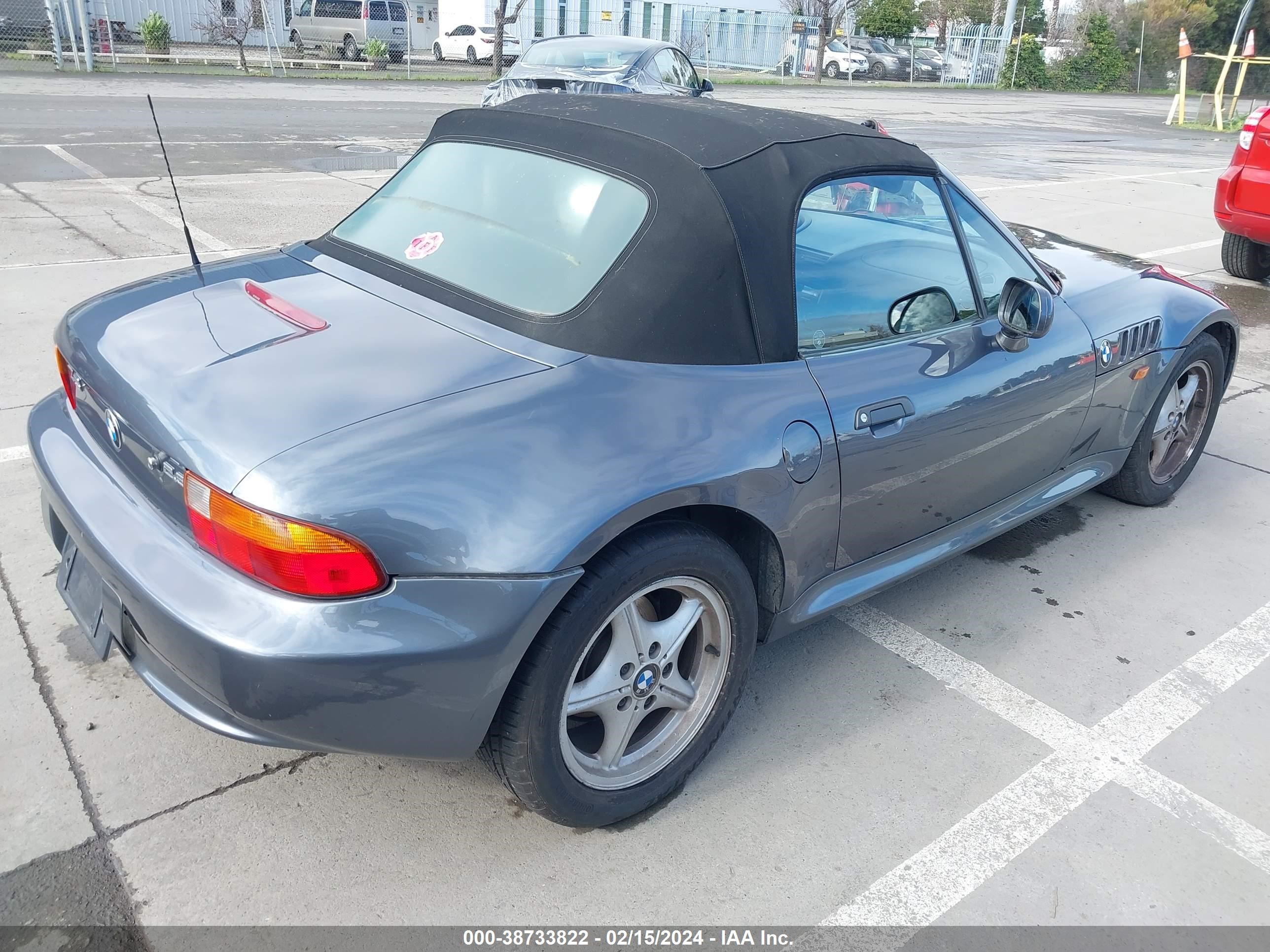 Photo 3 VIN: 4USCH9337XLF80840 - BMW Z3 