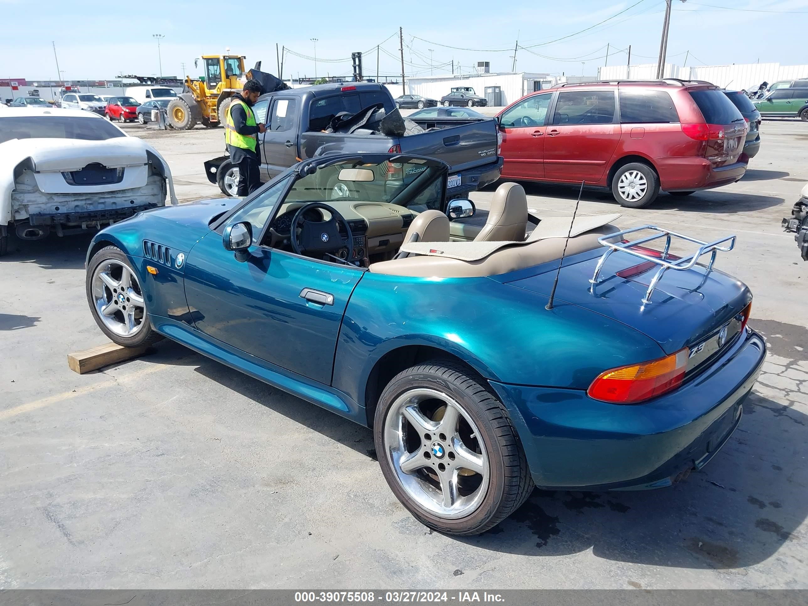 Photo 2 VIN: 4USCJ3321VLC07878 - BMW Z3 