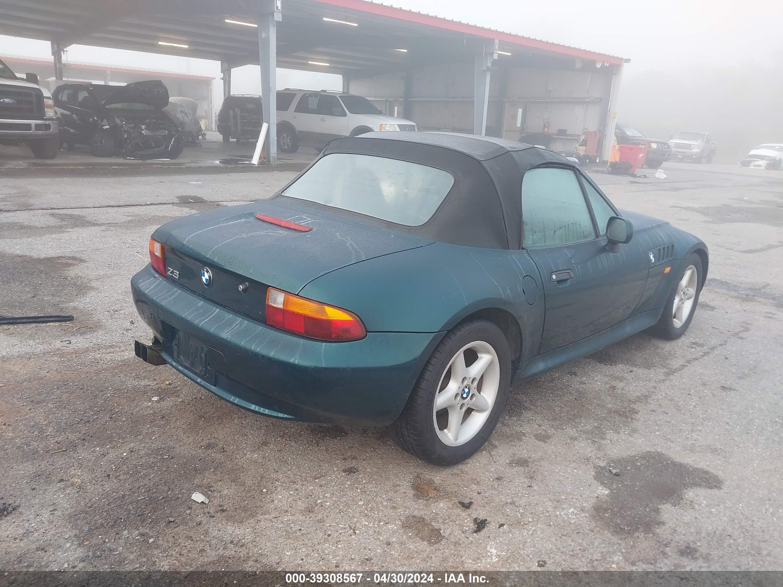 Photo 3 VIN: 4USCJ3325VLC02361 - BMW Z3 