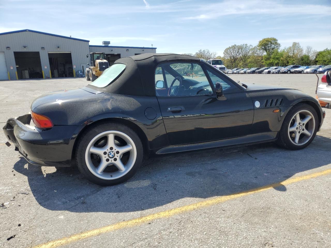 Photo 2 VIN: 4USCJ3326WLB63281 - BMW Z3 