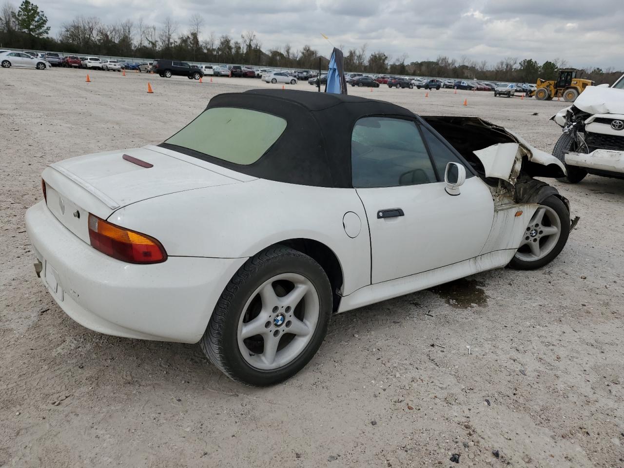 Photo 2 VIN: 4USCJ3328VLC04606 - BMW Z3 