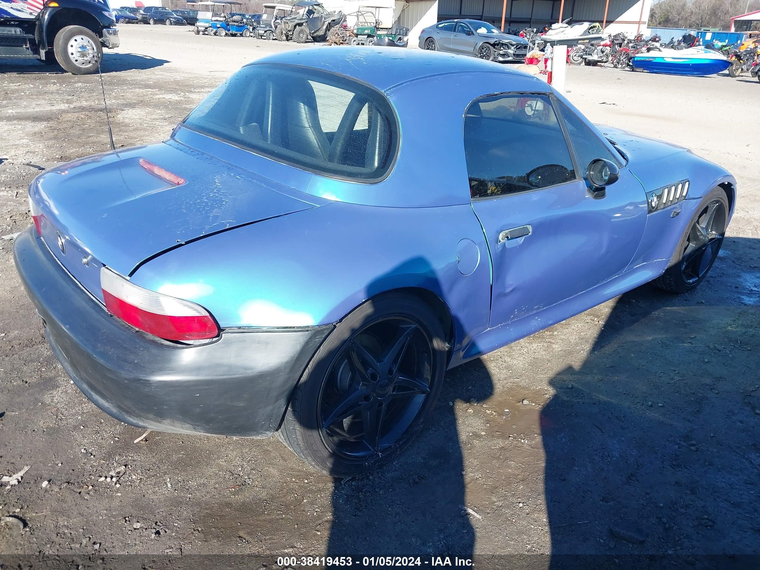 Photo 3 VIN: 4USCJ3333WLG20489 - BMW Z3 