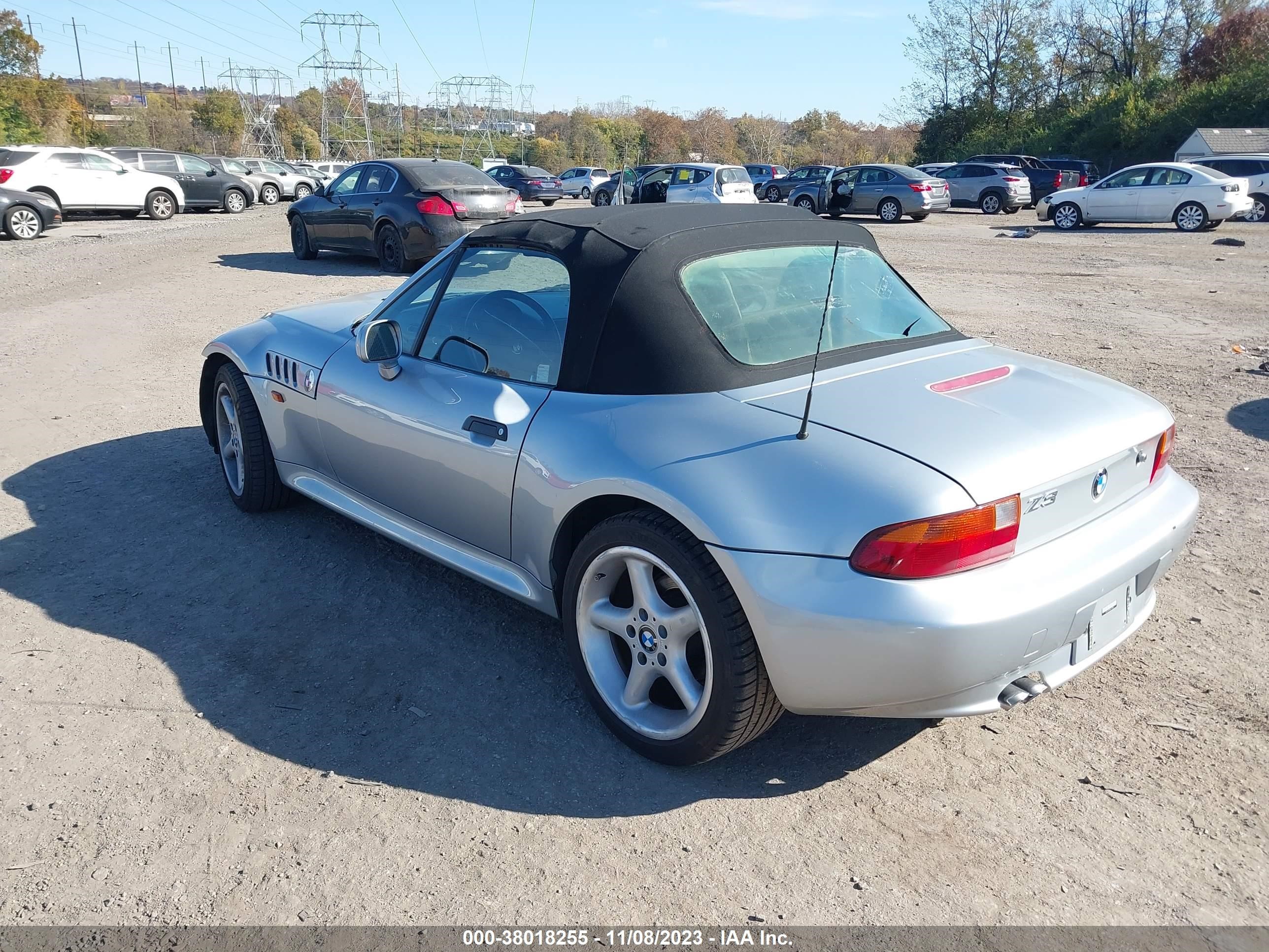 Photo 2 VIN: 4USCJ3337WLC15784 - BMW Z3 