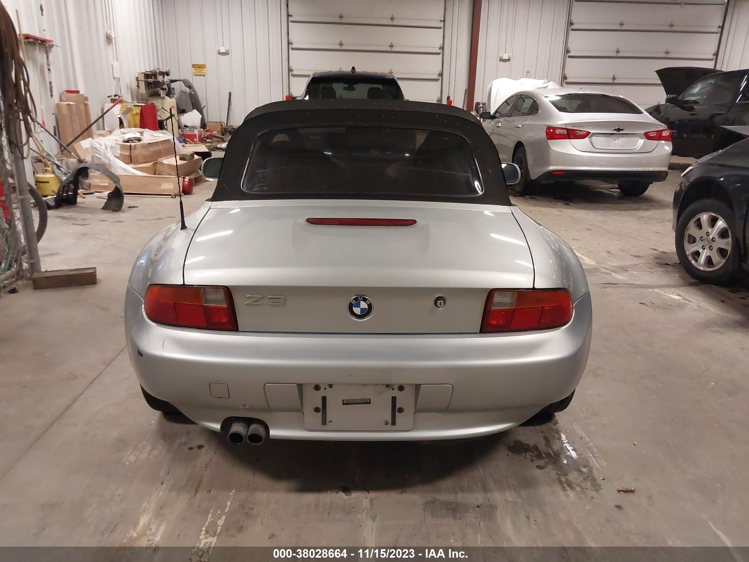 Photo 16 VIN: 4USCJ3338WLG20343 - BMW Z3 